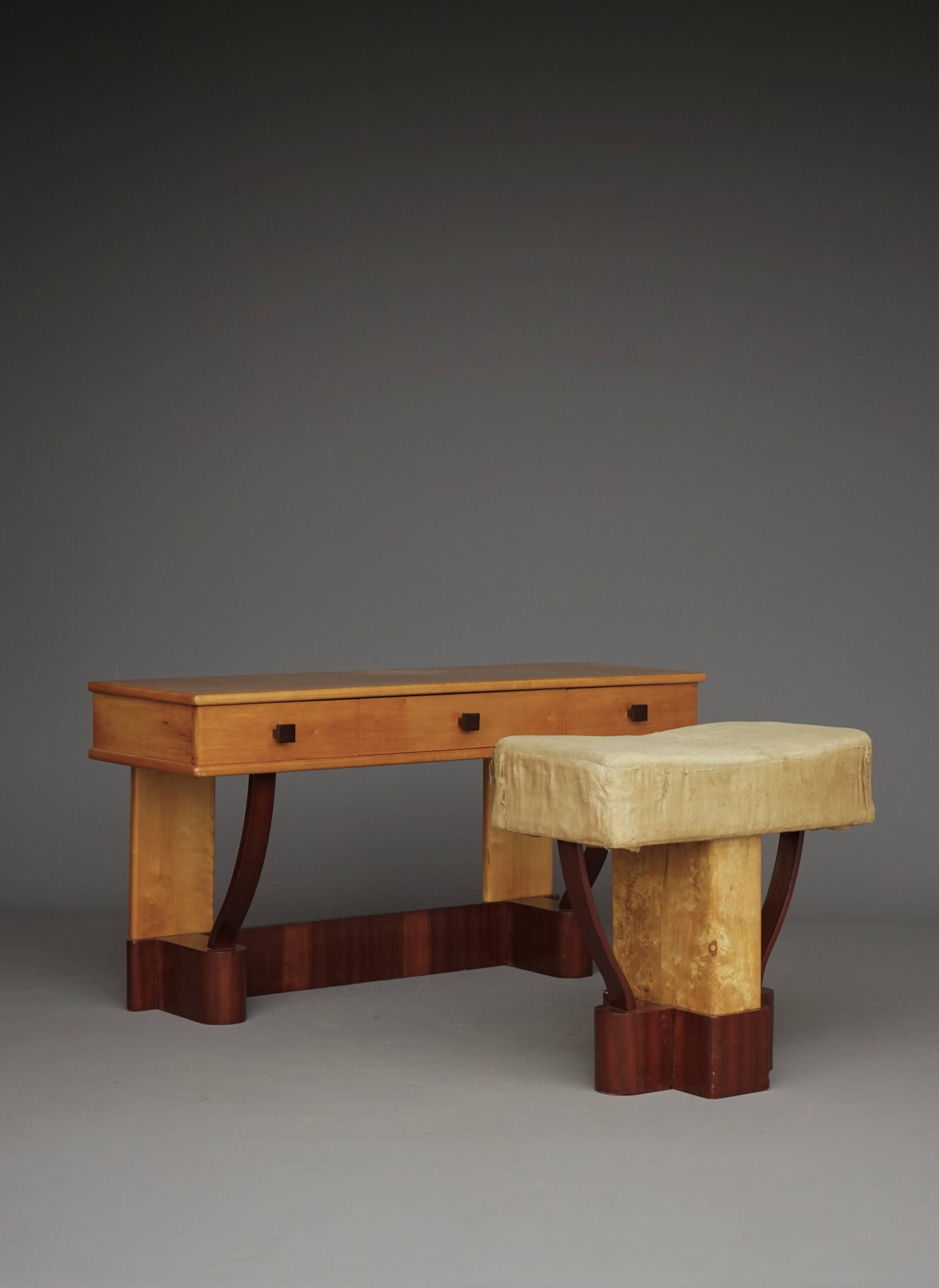 Coiffeuse basse Art Déco en bois d'érable, années 1930