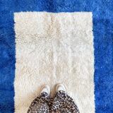 Tapis en laine naturelle bleue et blanche