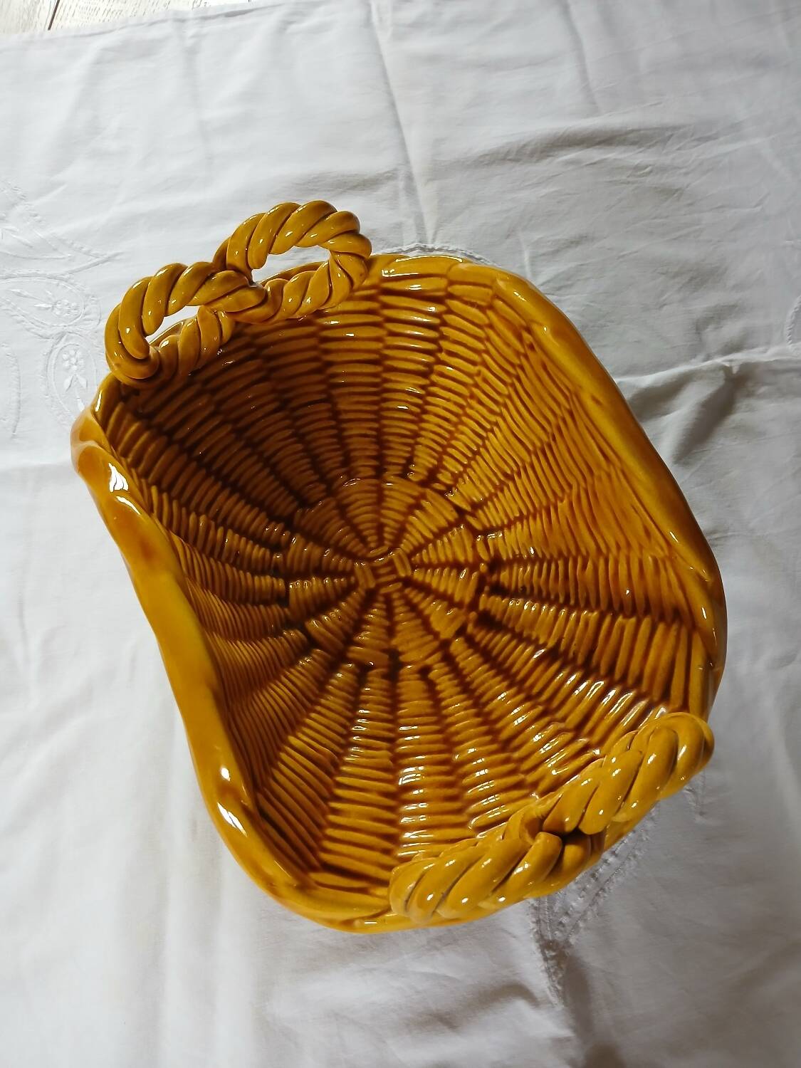Vallauris fruit basket