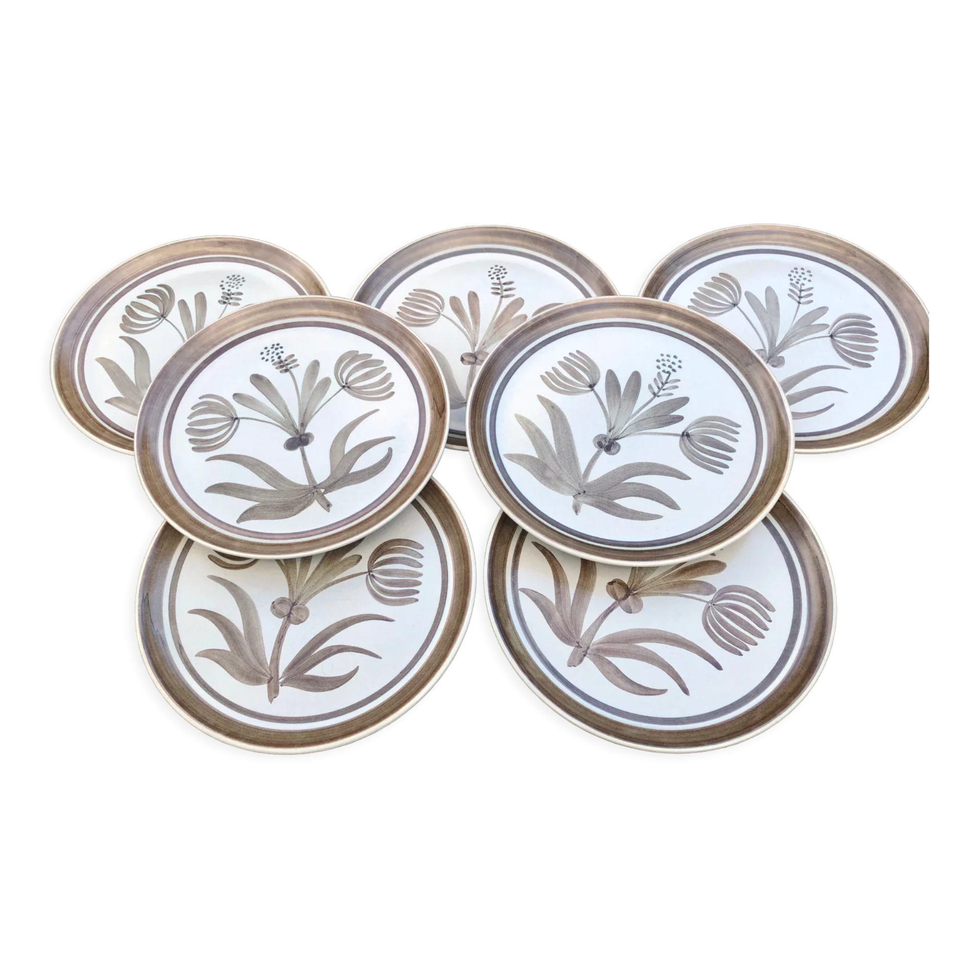 7 Longchamp stoneware plates