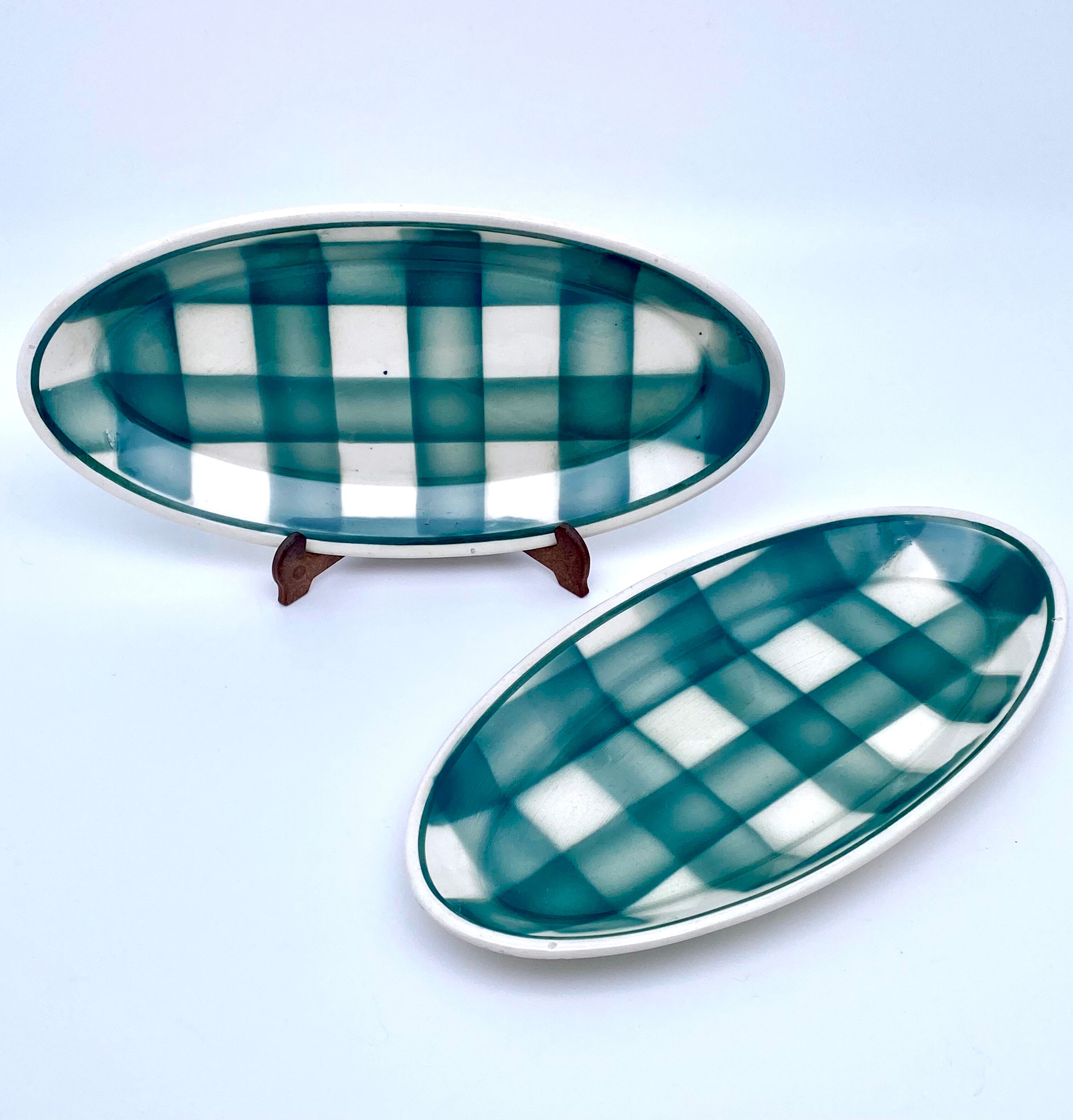 Vintage beige and green checkered service
