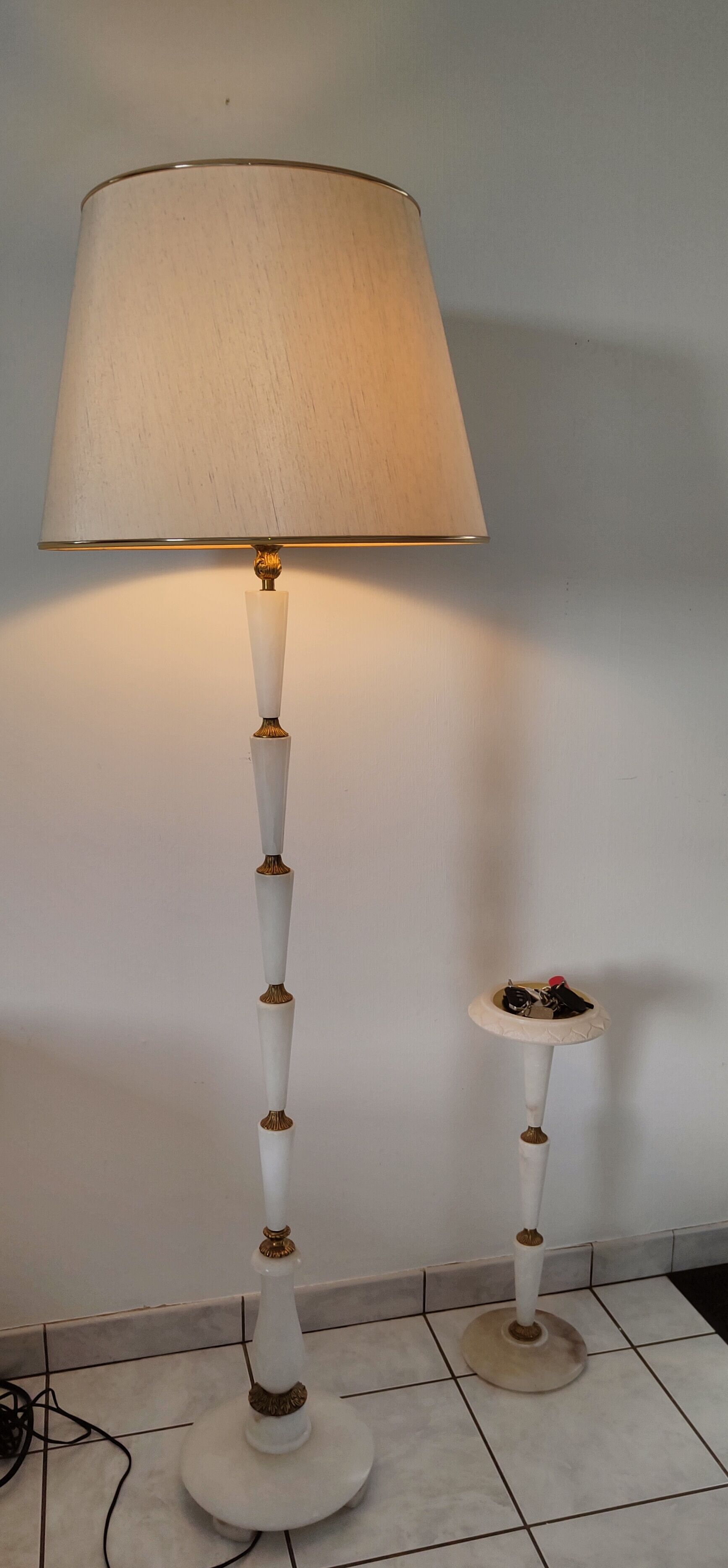 Alabaster floor lamp spain