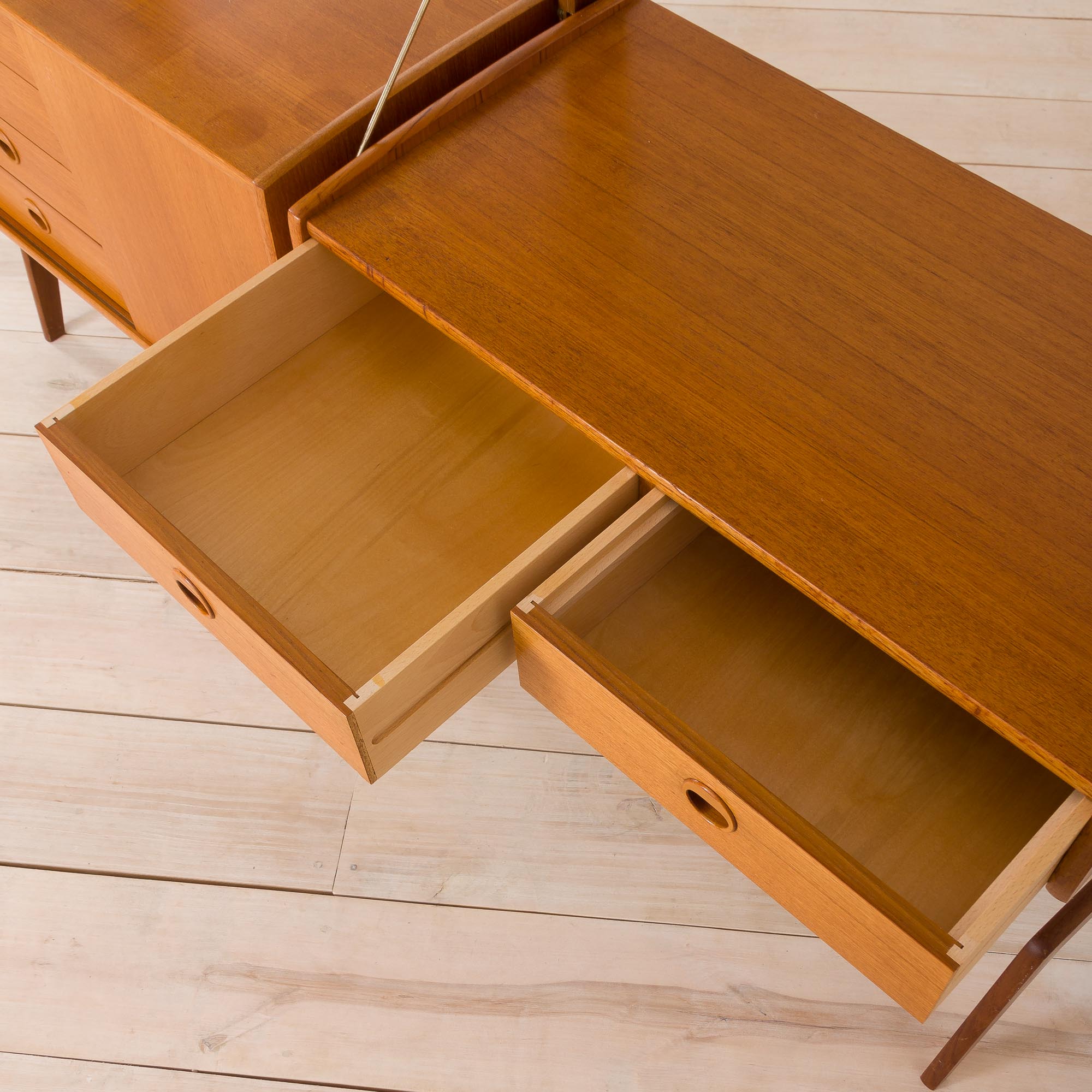 Scandinavian free standing shelving system Ergo wall unit by John Texmon and Einar Blindheim, 60s