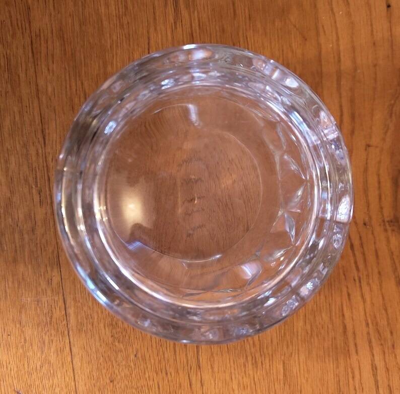 Beautiful cut glass ice bucket of vintage French quality with fixed handles 4502.