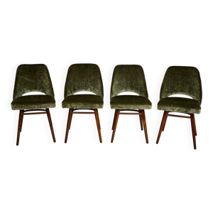 ensemble de quatre chaises