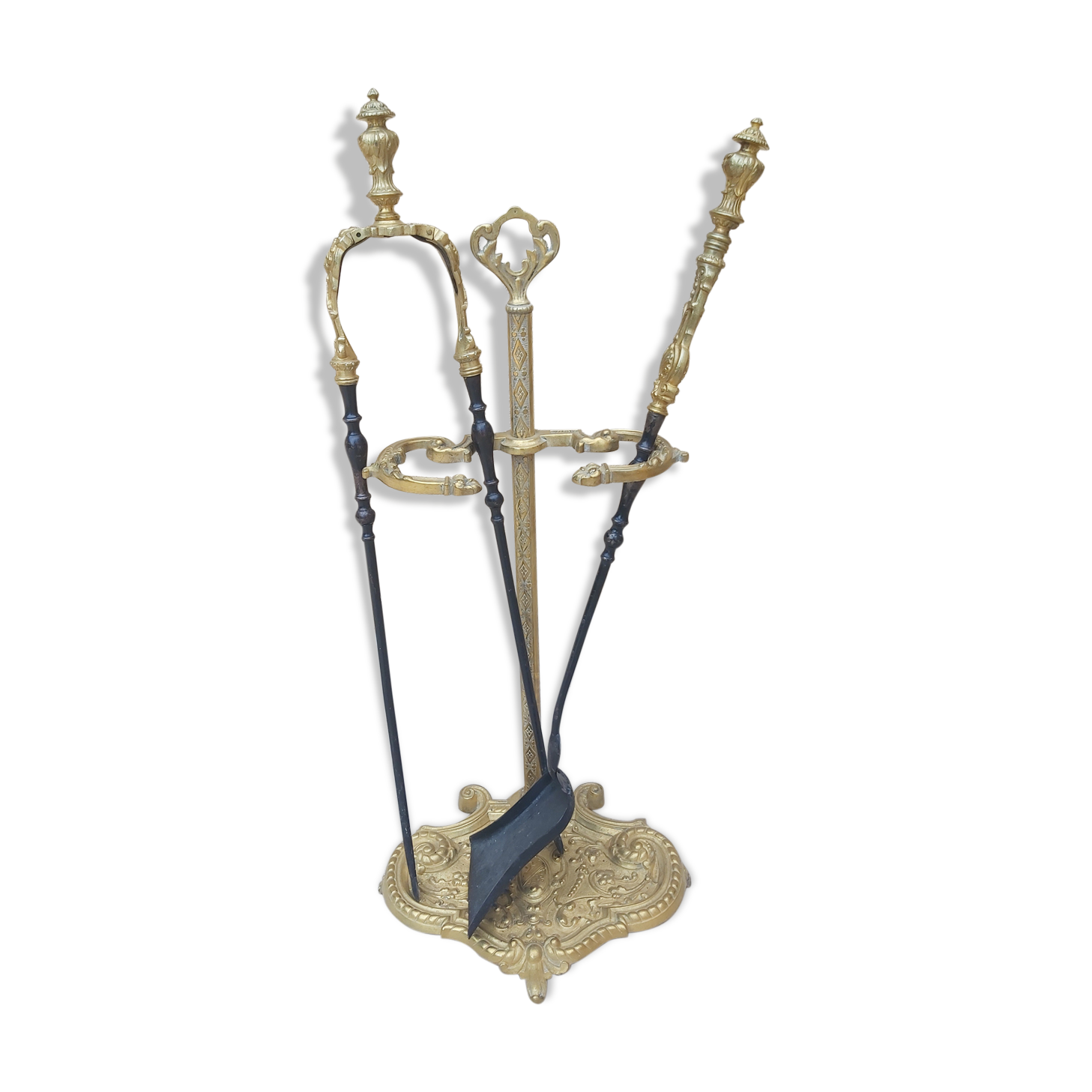 Bronze and iron fireplace kit