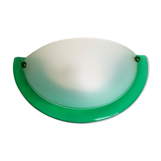 Applicable in thick green glass