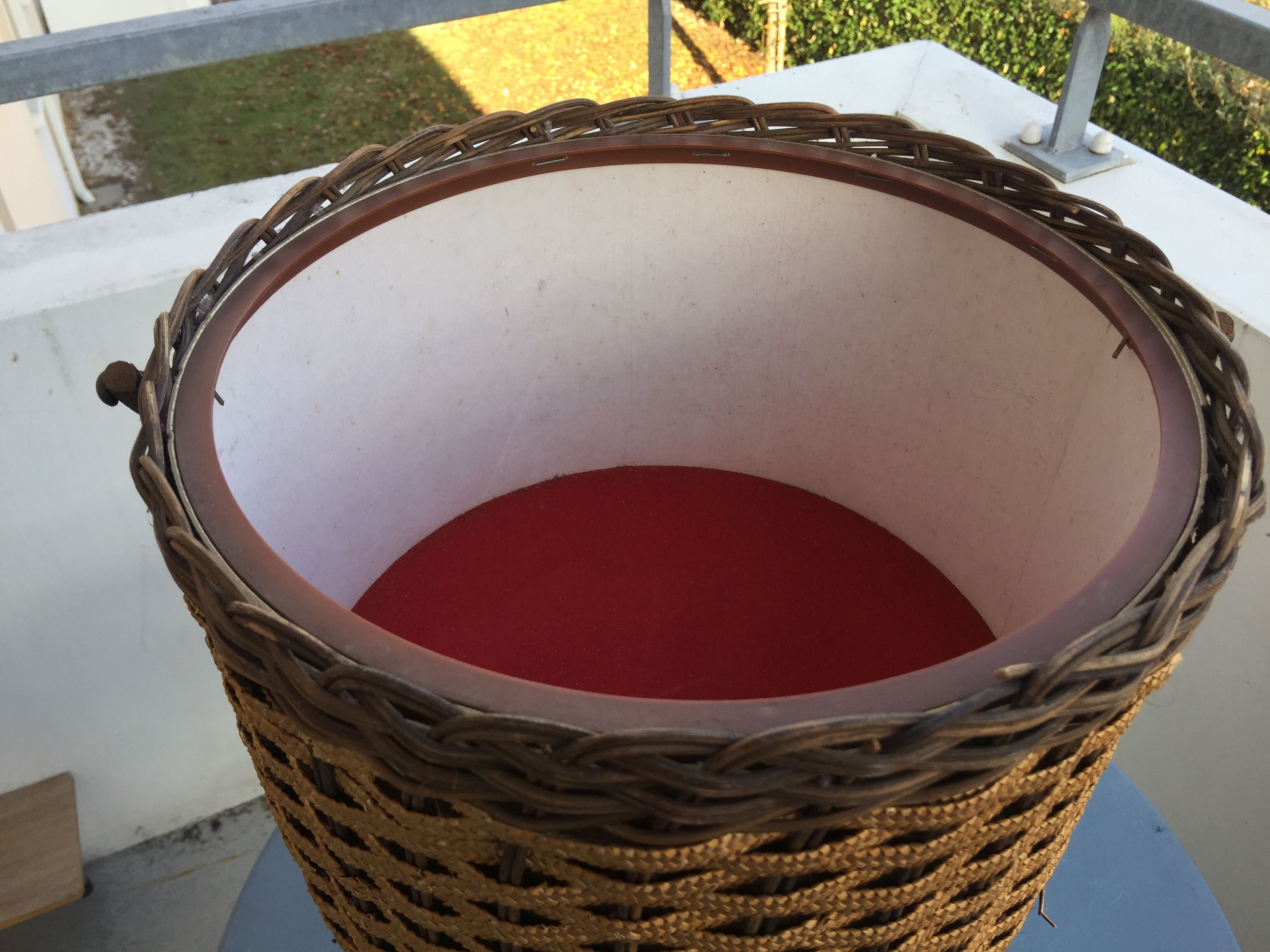 Wicker worker foot compass year 60