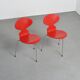 Ensemble de trois chaises "Fourmi", Arne Jacobsen, 1974