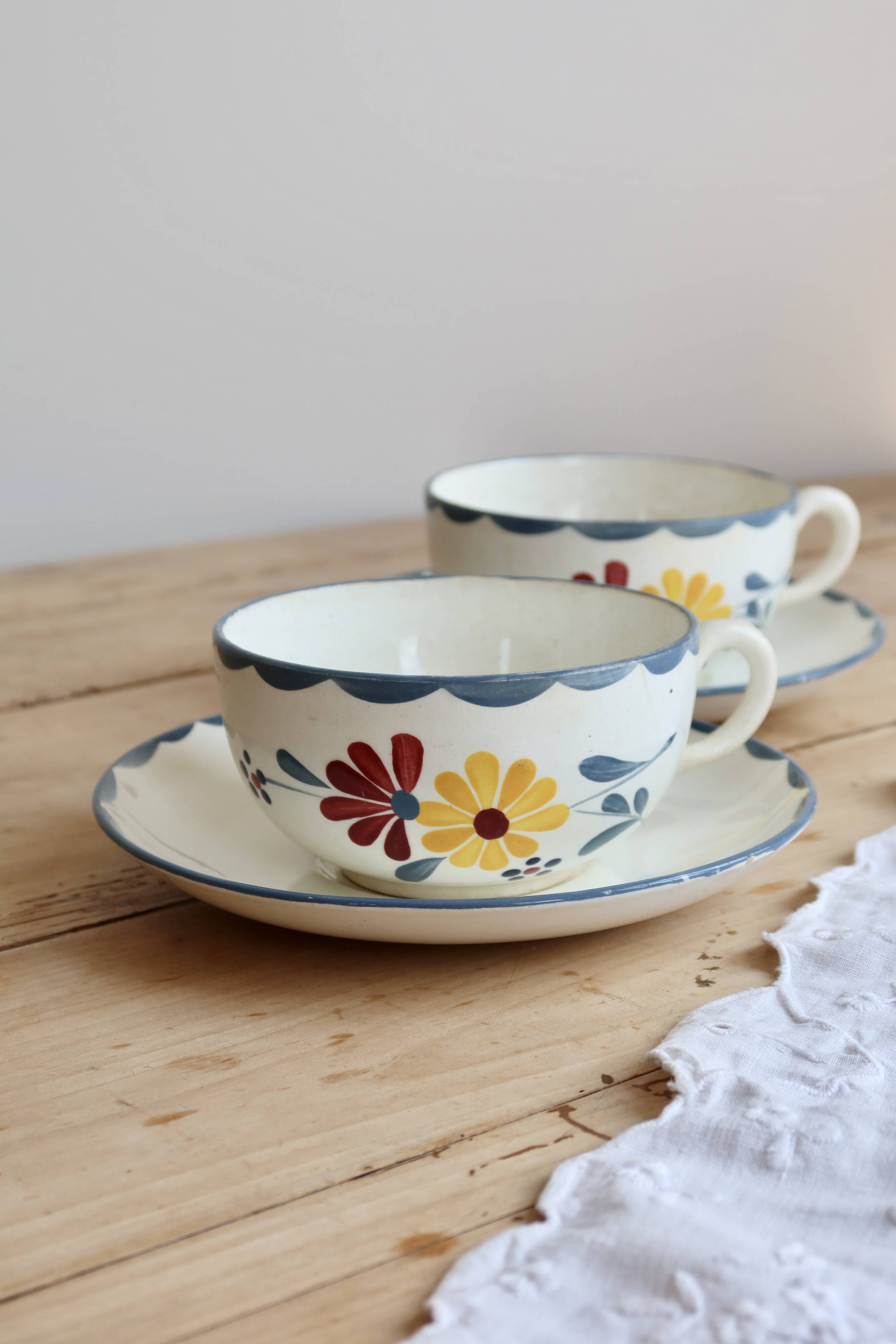 Antique breakfast cups faience Salins - Model Jacqueline