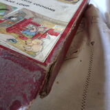 box of 6 wooden puzzles the 3 little walt Dizney pigs