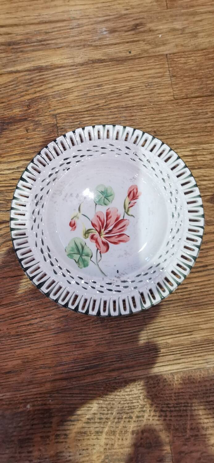 Charming set of 3 small rovina épinal plates