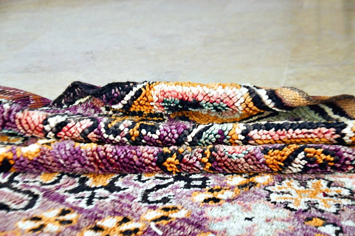 Vintage Boujaad Moroccan Berber rug 355 x 215 cm Excellent condition
