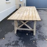 Trestle farm table