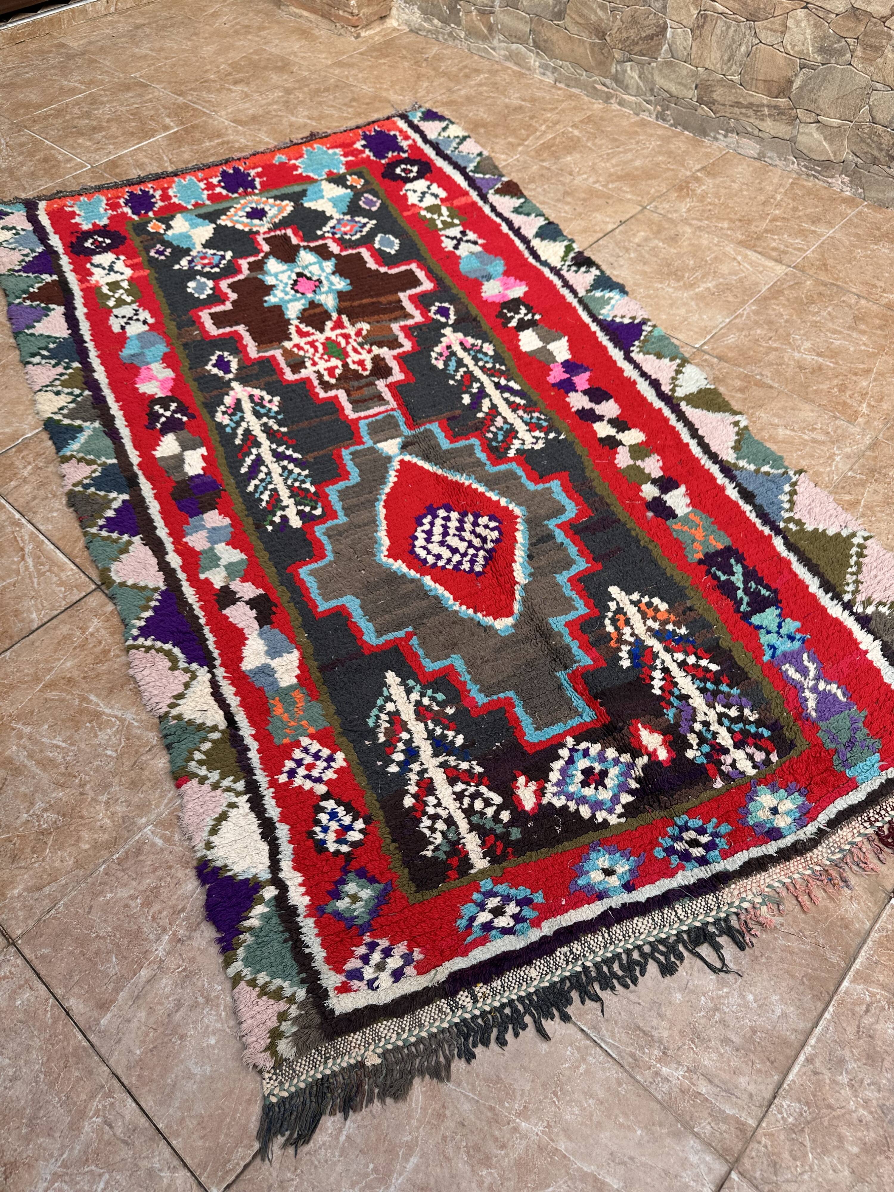 Vintage Moroccan Rug - Small Boujaad Rug - Boucharouit Rug