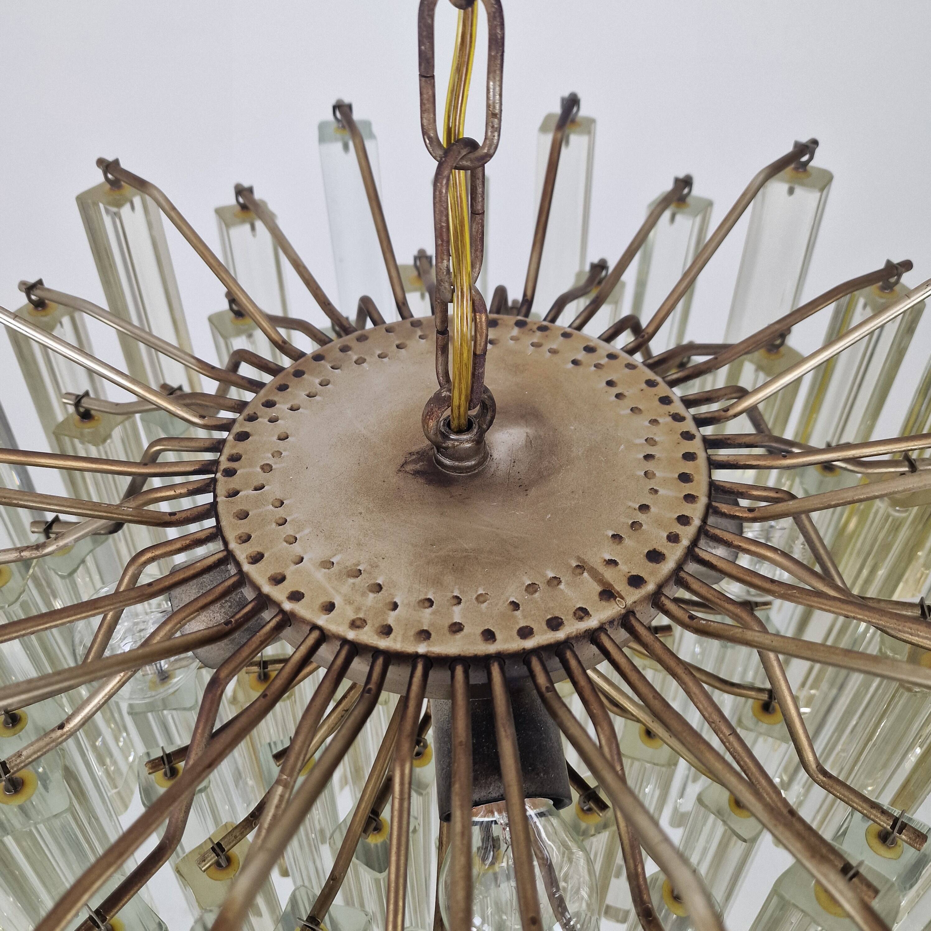 Venini Murano Glass Chandelier 85 Hand-Blown Quadriedri Prisms, 1960's