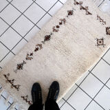 Moroccan vintage carpet Berber handmade 69cm x 137cm 1970s