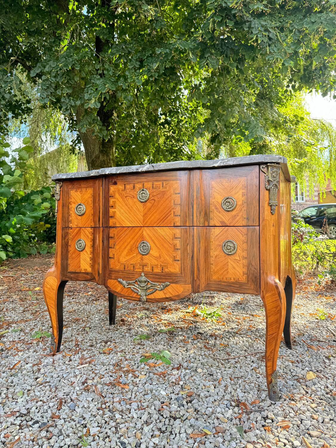 Transition period marquetry chest of drawers, late 18th century