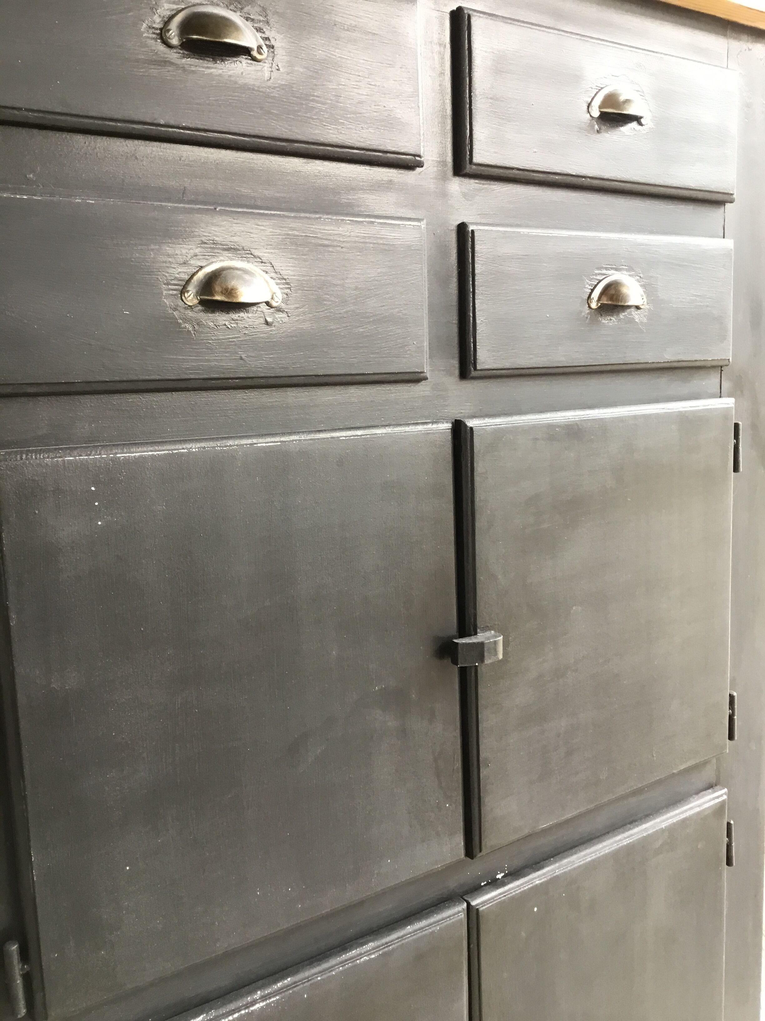 Craft furniture or top black and wood sideboard