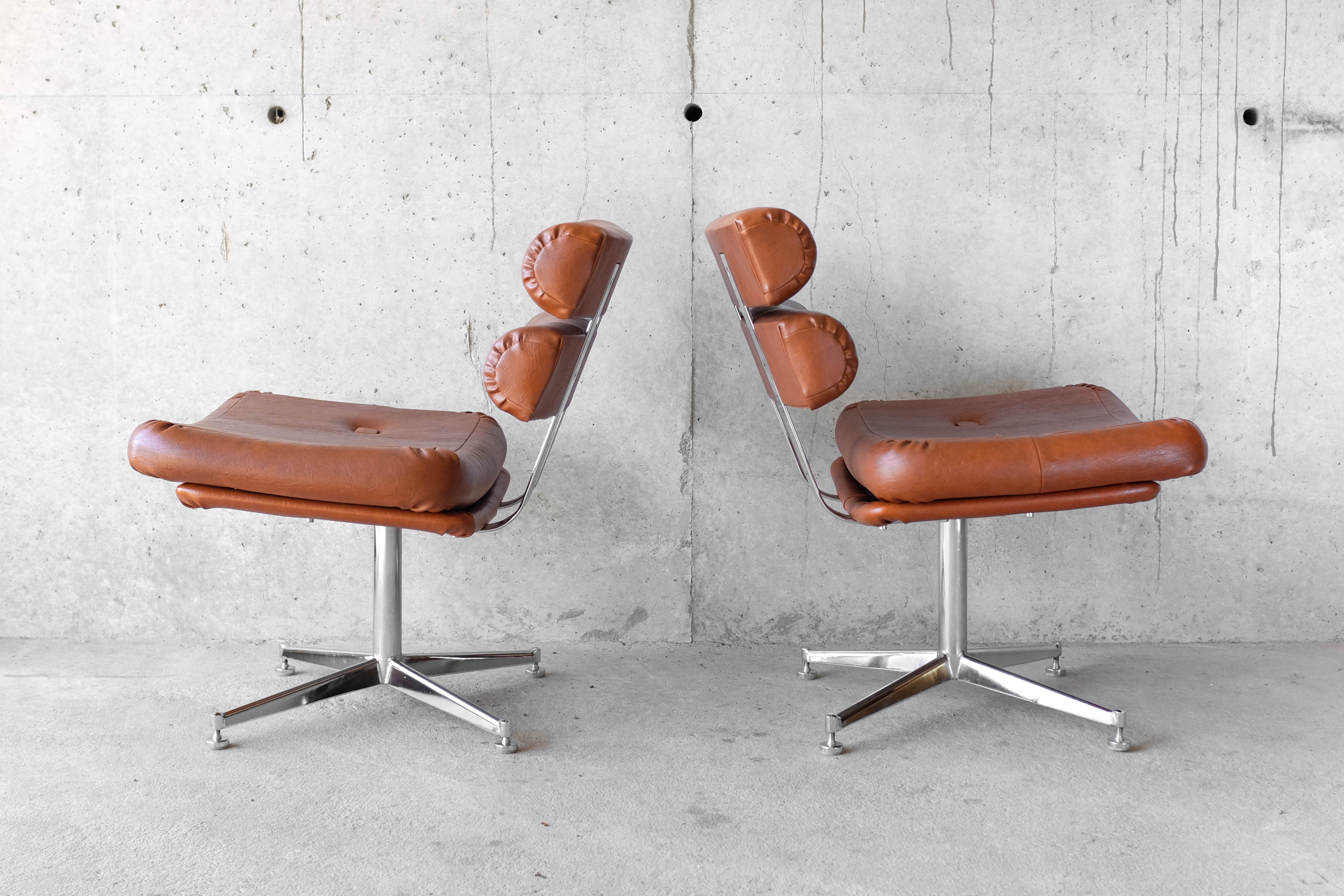 Pair of chairs - 1970 - Cognac