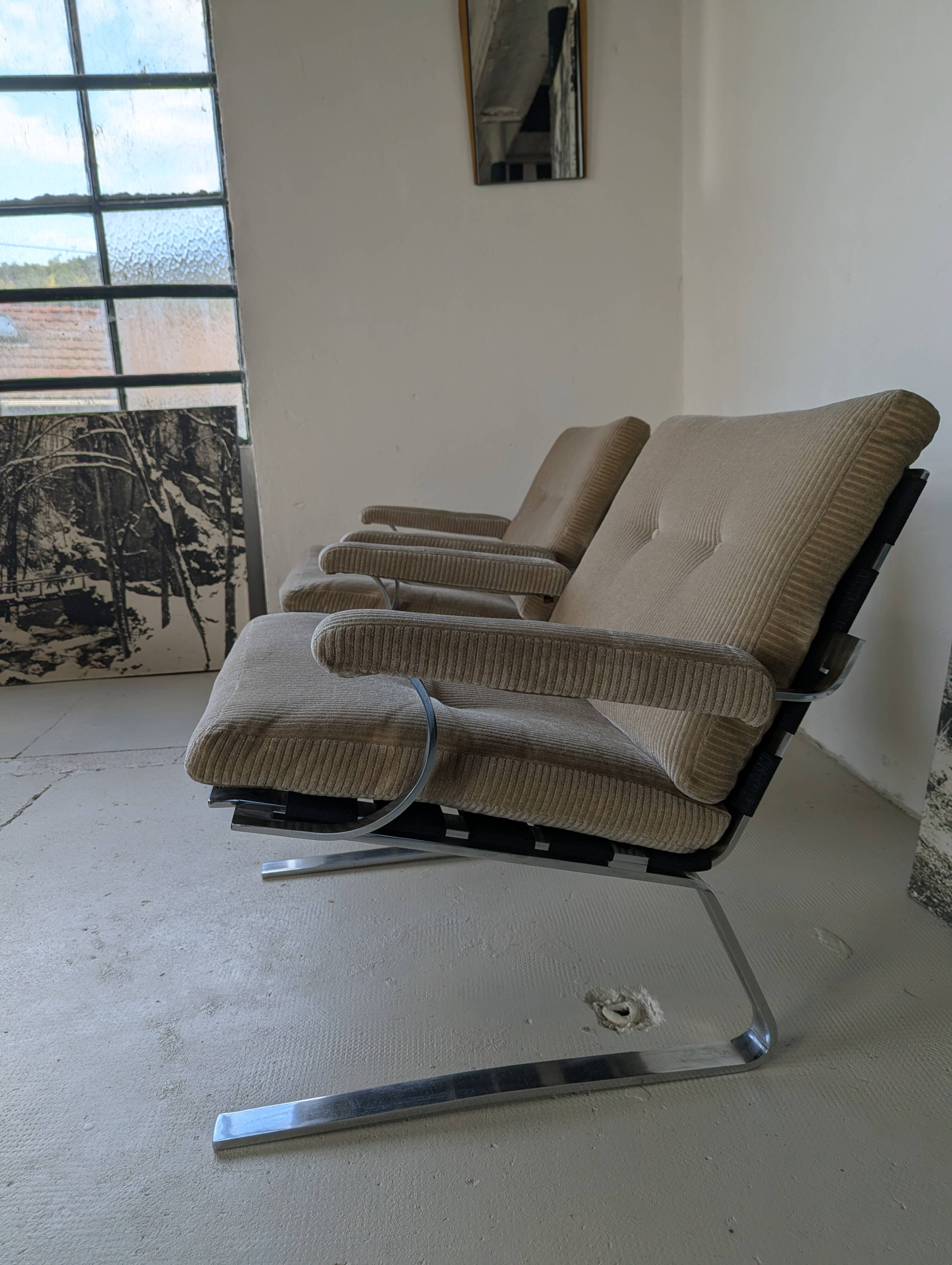 Pair of modernist armchairs by Reinhold Adolf for COR, 1970.