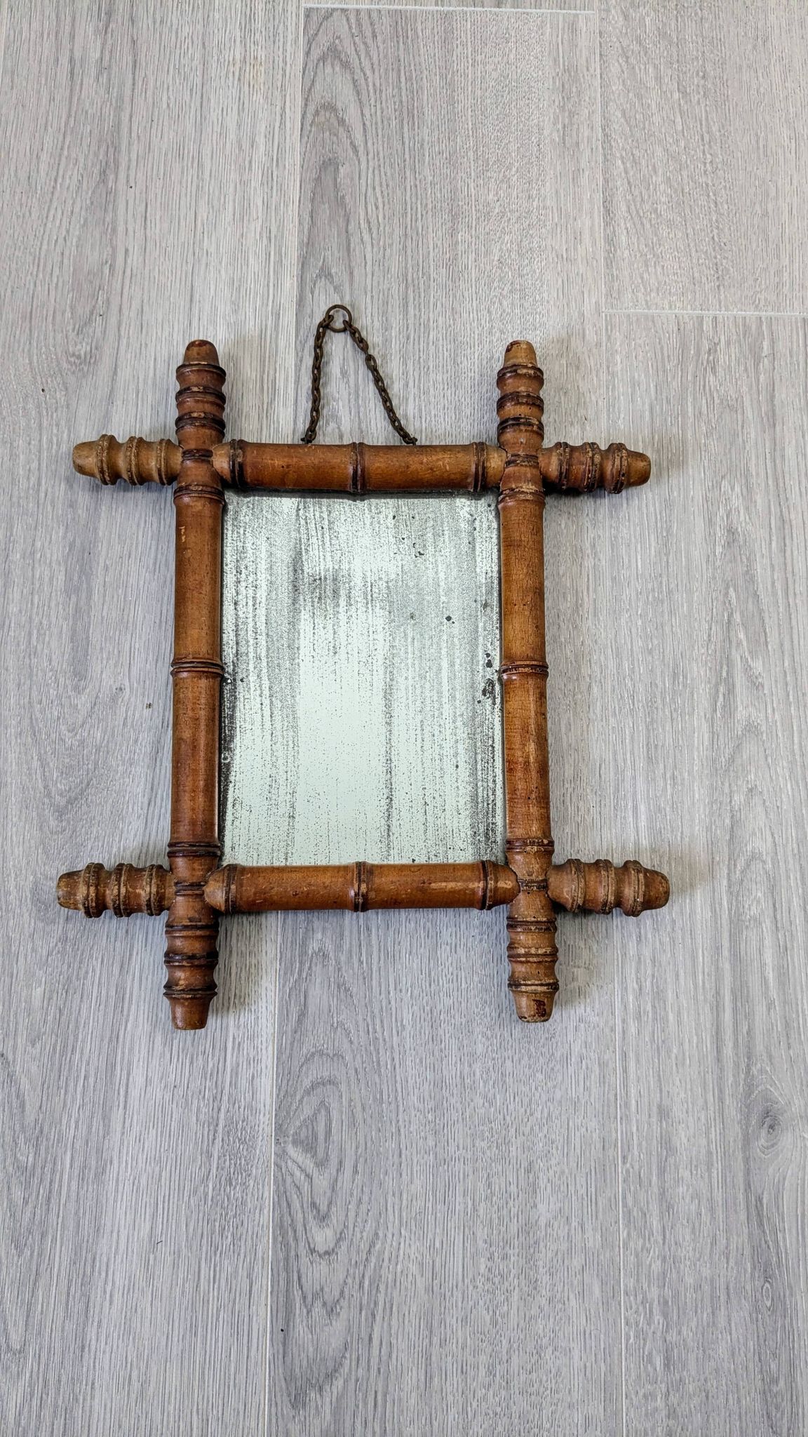 Miroir ancien bambou tourné glace piquée 40x34 cm