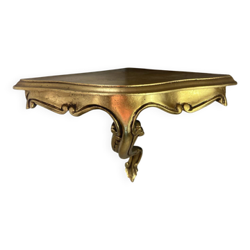 Petite console  d’angle  en résine à finition dorée