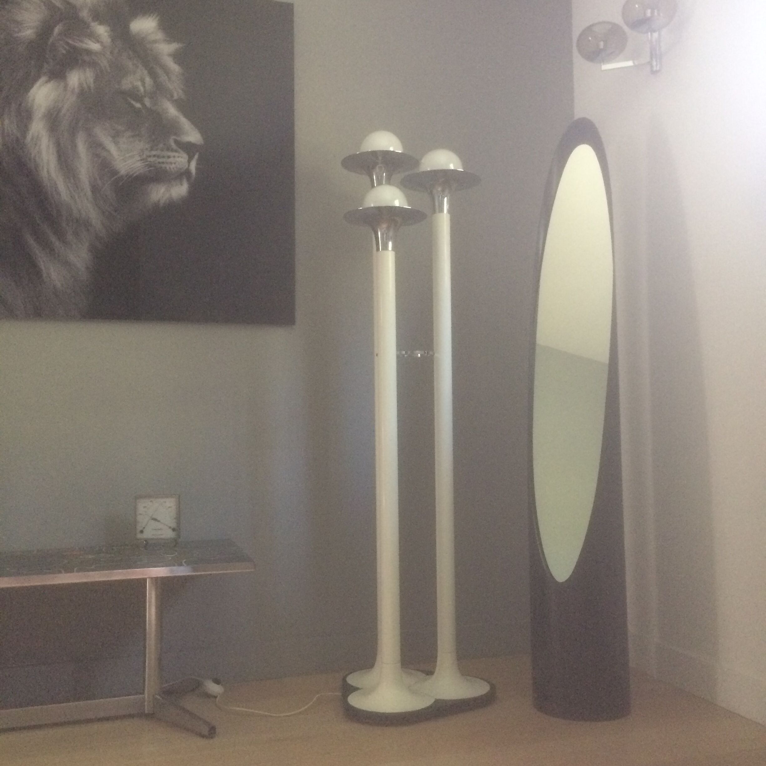 Space-age "trumpet" lamppost circa 1970s