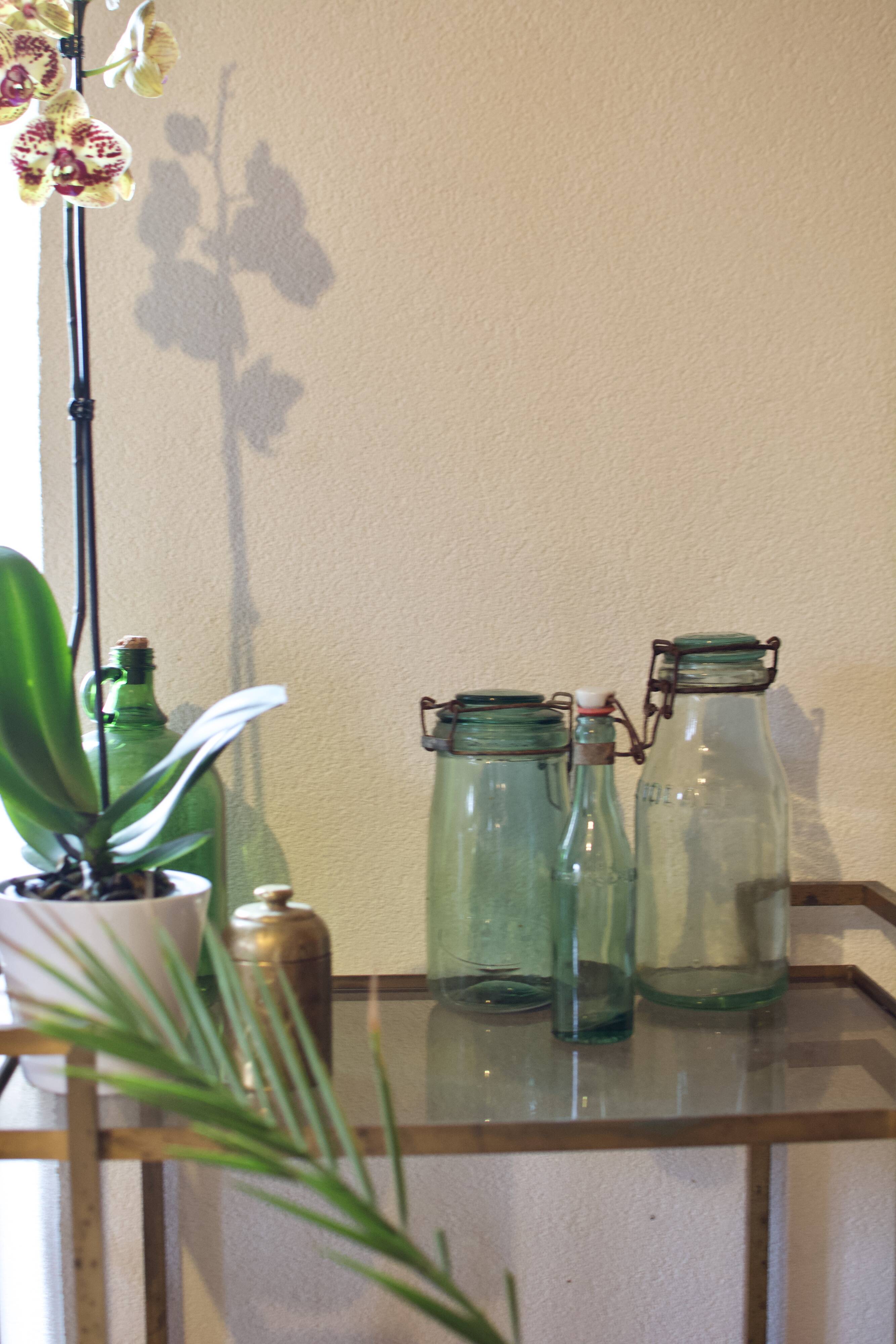 Lot de 3 bocaux et fiole en verre vintage