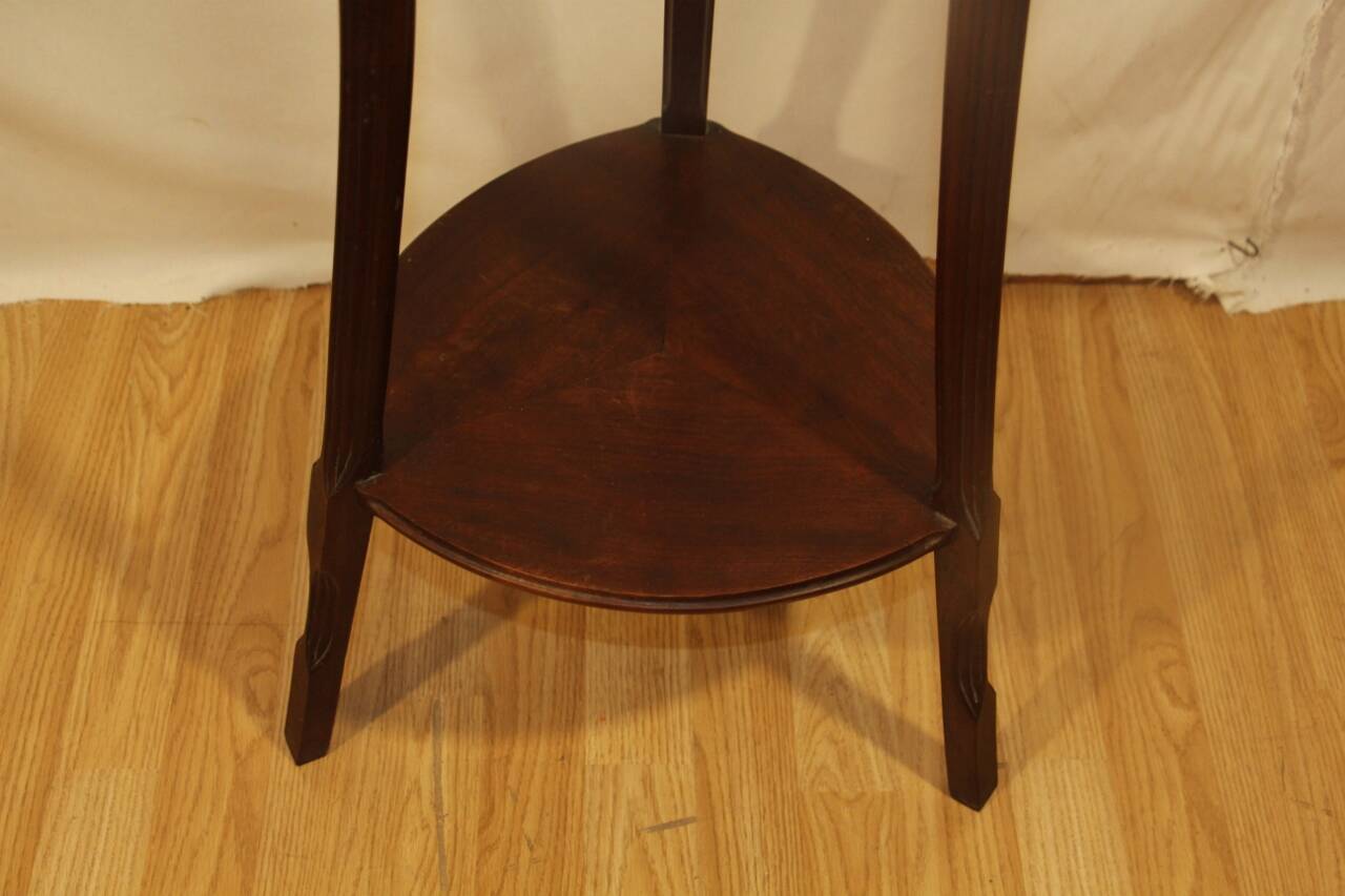 Art Nouveau Side Table in Mahogany Attributed to Majorelle