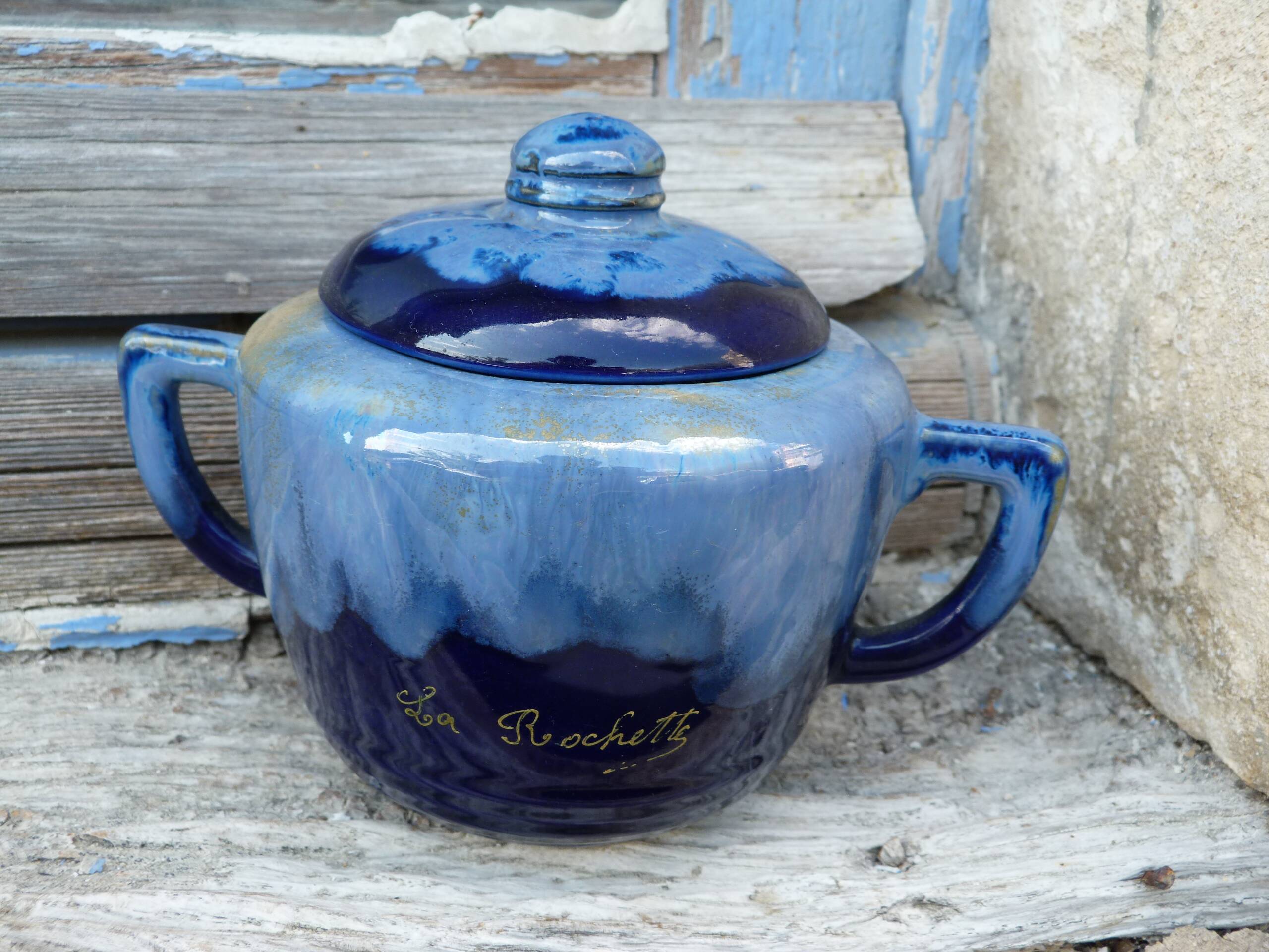Blue ceramic pot
