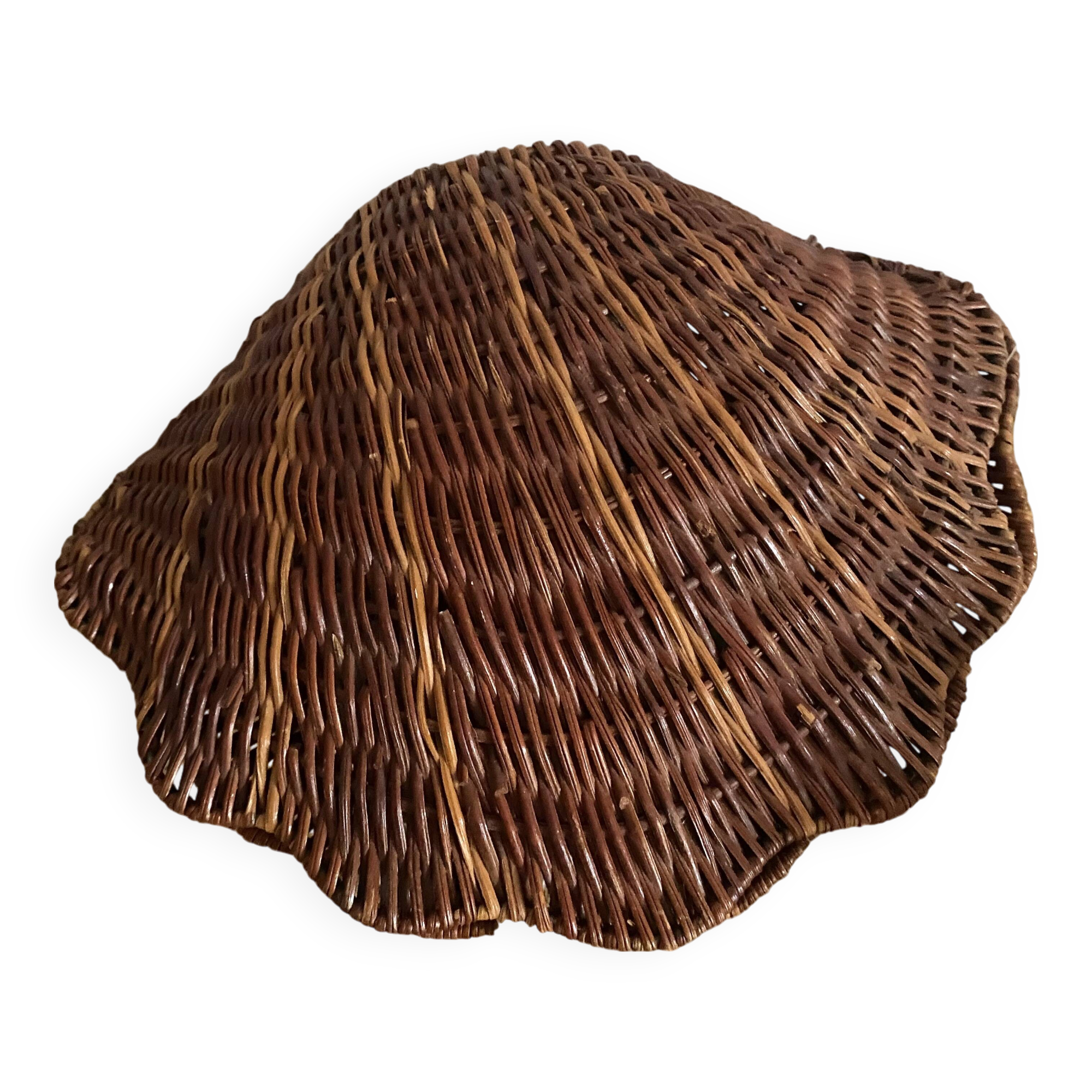 Rattan shell box