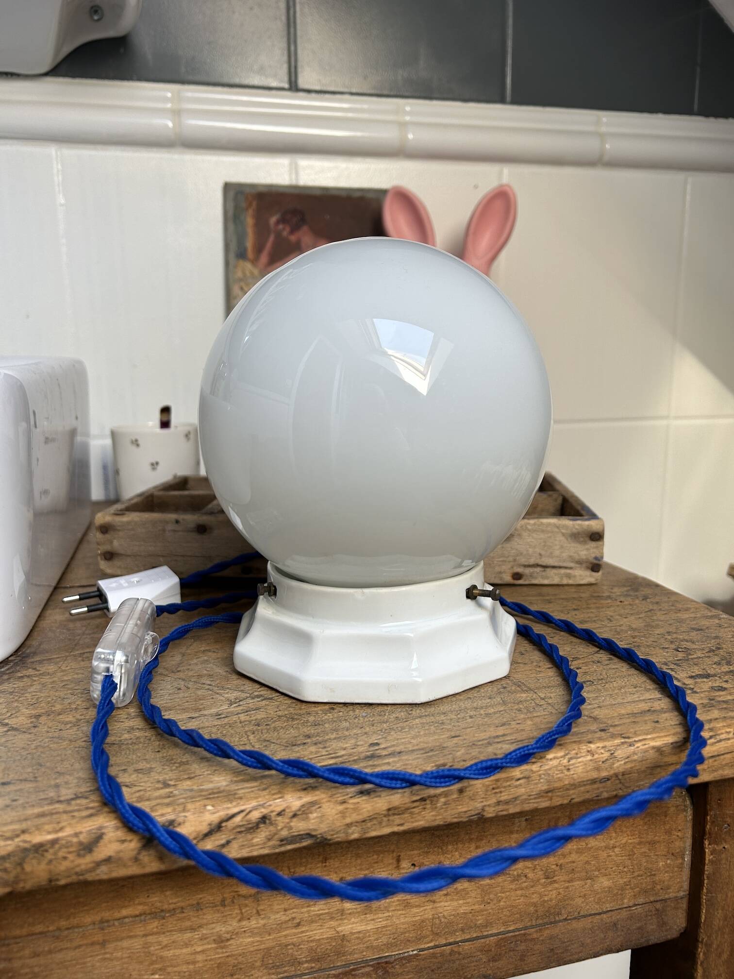 Opaline and porcelain lamp