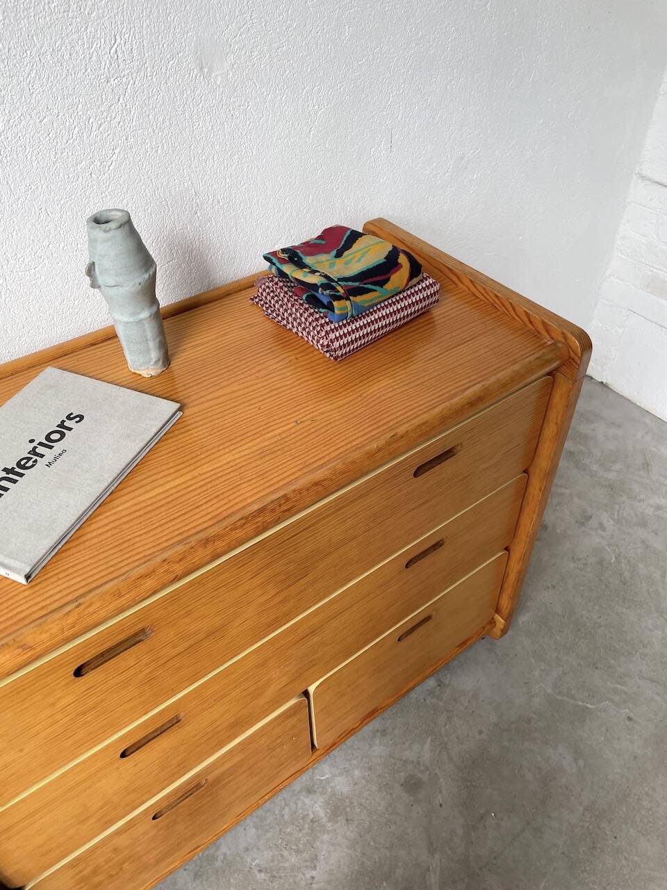 1980s pine chest of drawers