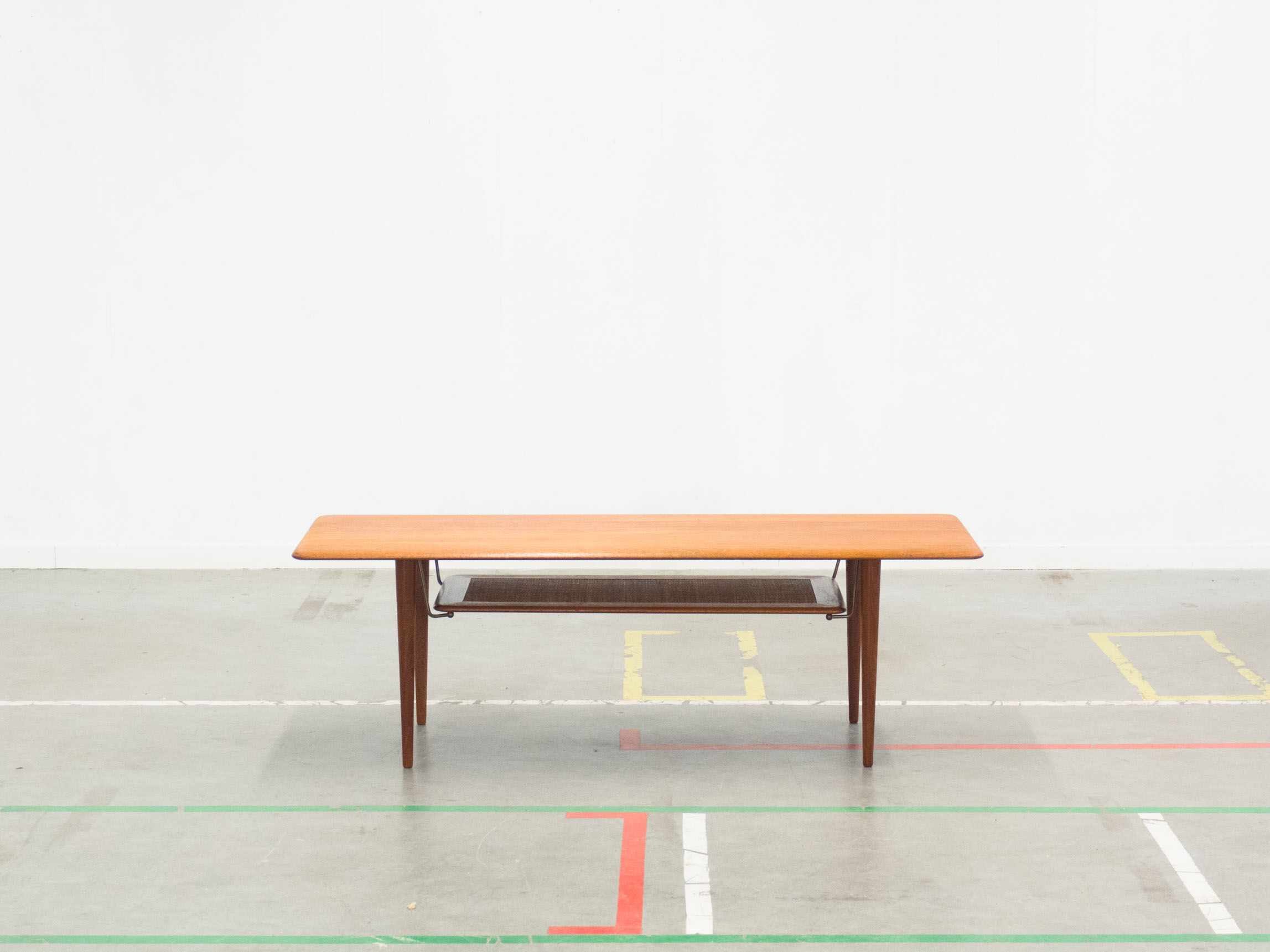 Table basse par Peter Hvidt & Orla Mølgaard-Nielsen