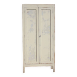 Small Parisian wardrobe
