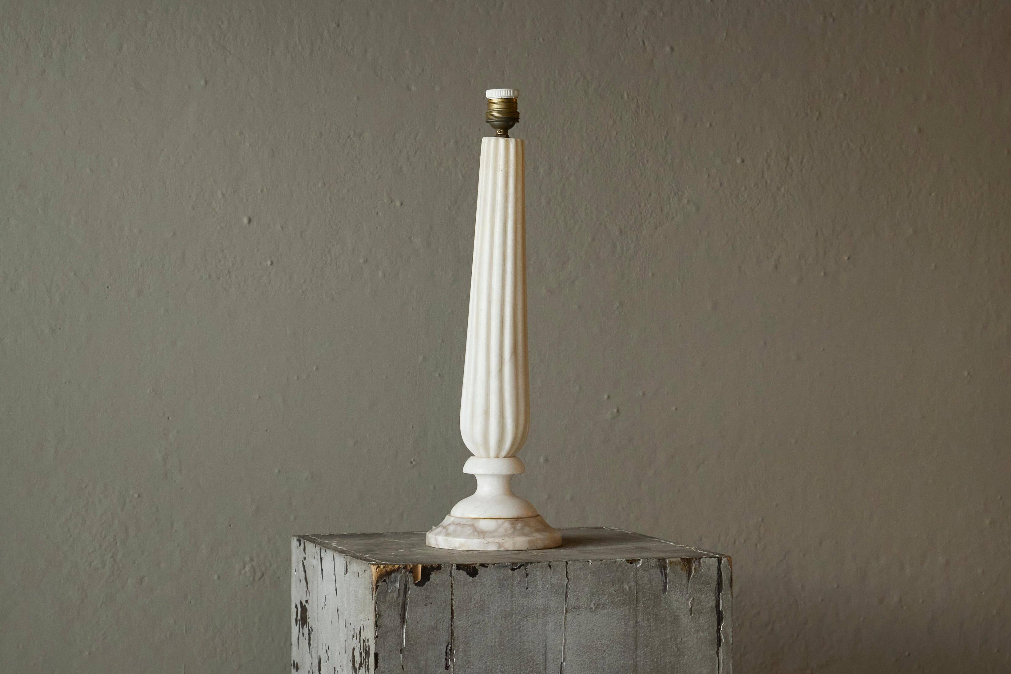 Table lamp in carved alabaster, Italy 1950s