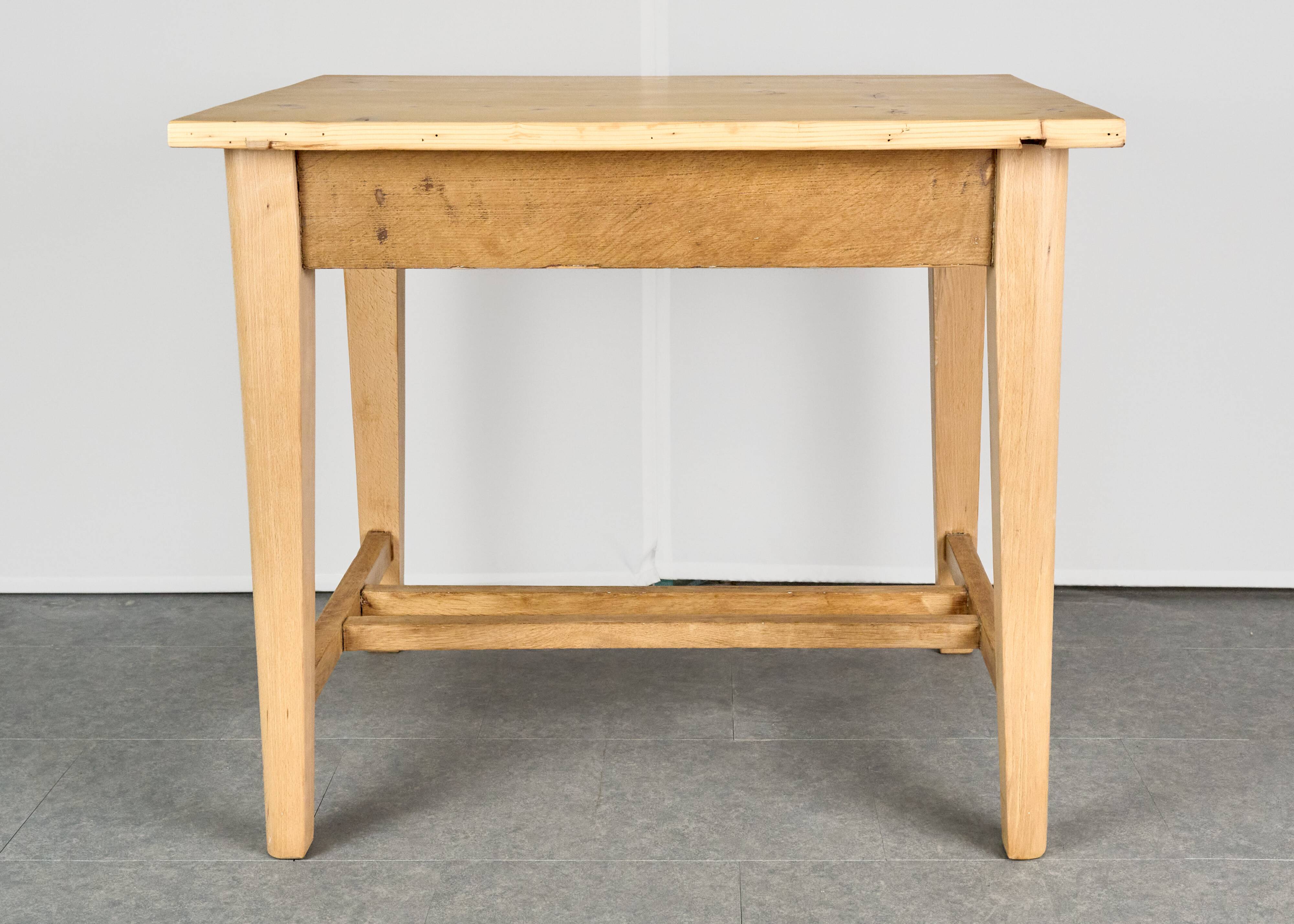 Table en bois vintage, Tchécoslovaquie