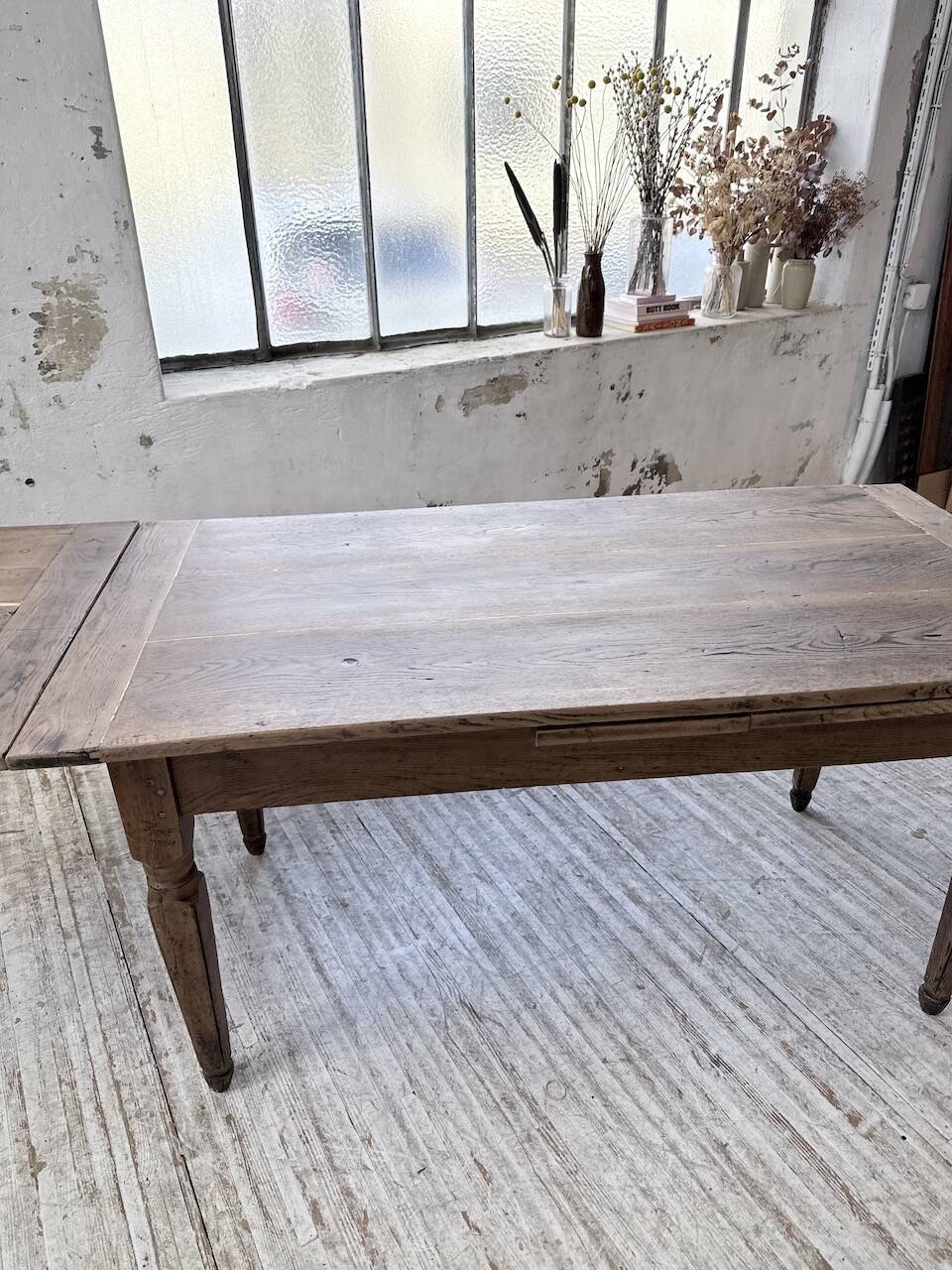 Solid oak farmhouse table with integrated extensions 1950