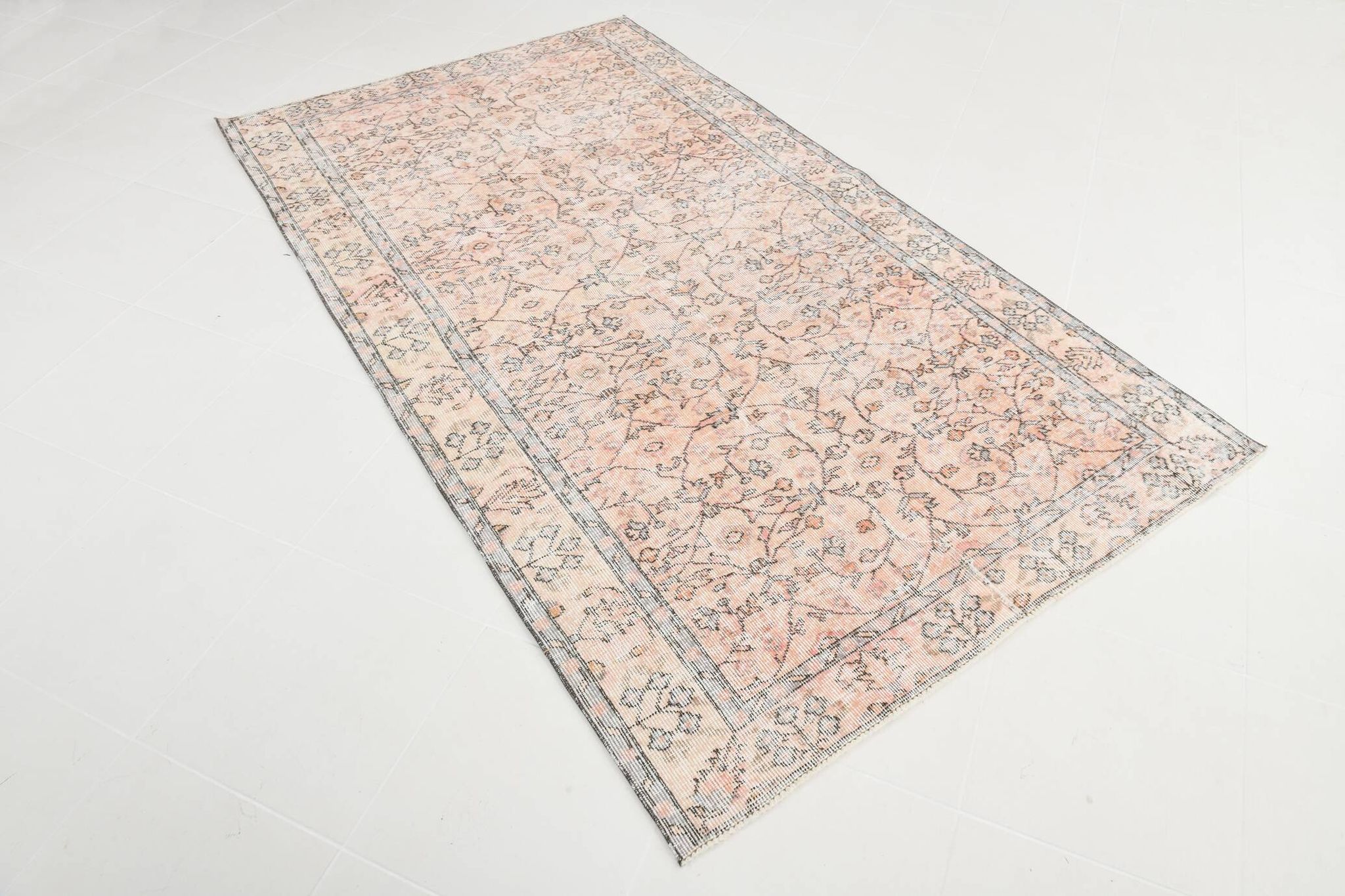 5x8 Faded Pink & Beige Floral Turkish Vintage Rug, 143x248 Cm