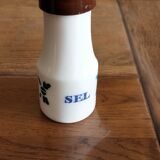 Mobil opaline salt shaker
