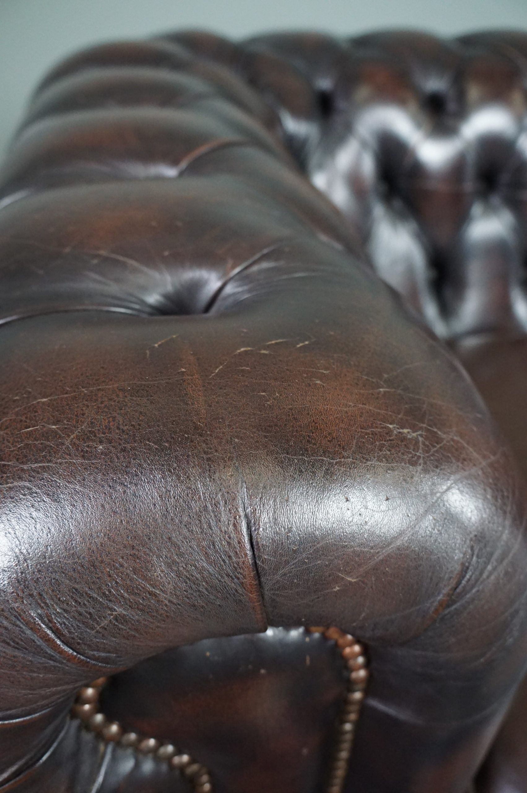 Handmade English cowhide leather Chesterfield sofa