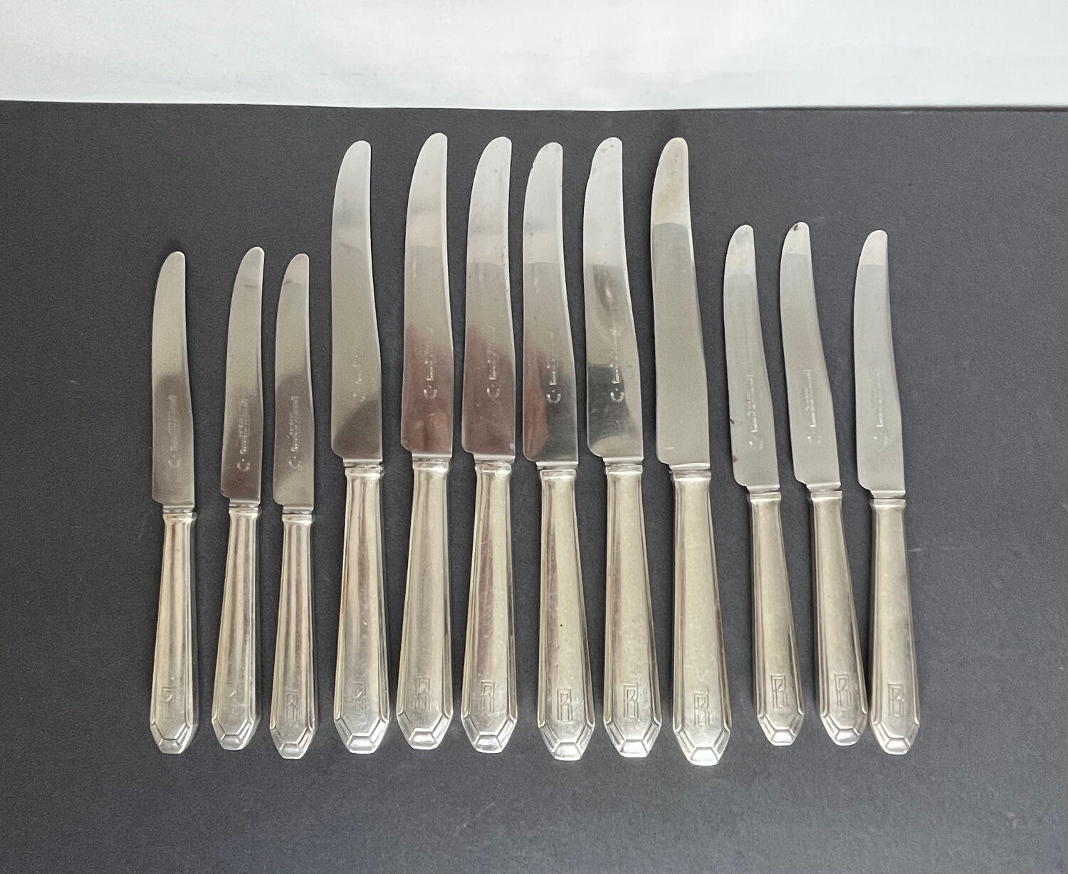 Set of 12 Wiskemann knives