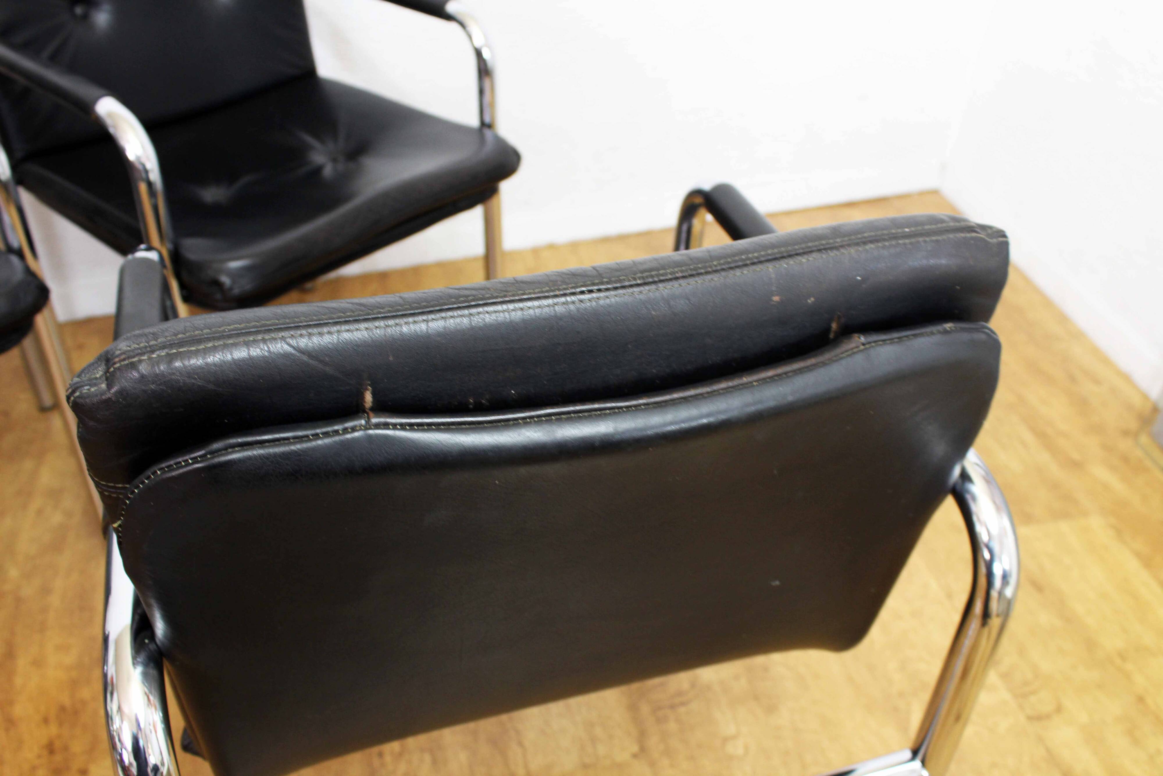 Set of 4 Bauhaus leather armchairs
