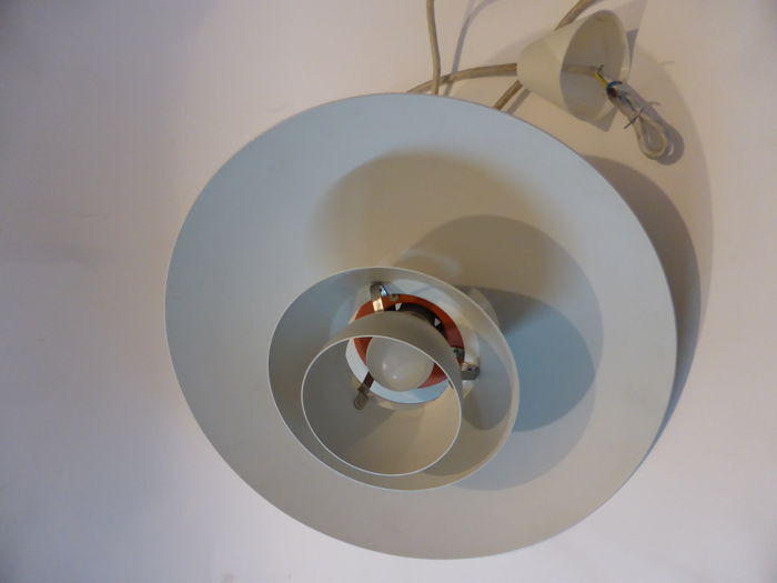 Hanging lamp by Louis Poulsen