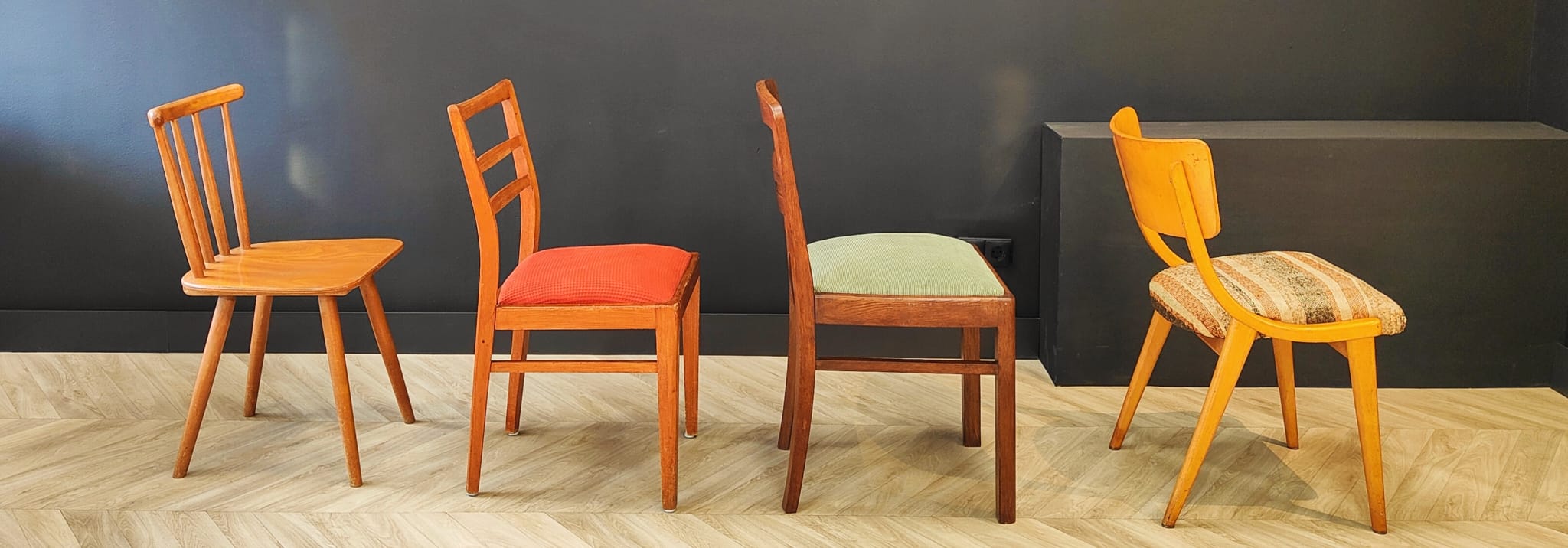 Four mid century chairs | vintage - set of 4 dining chairs