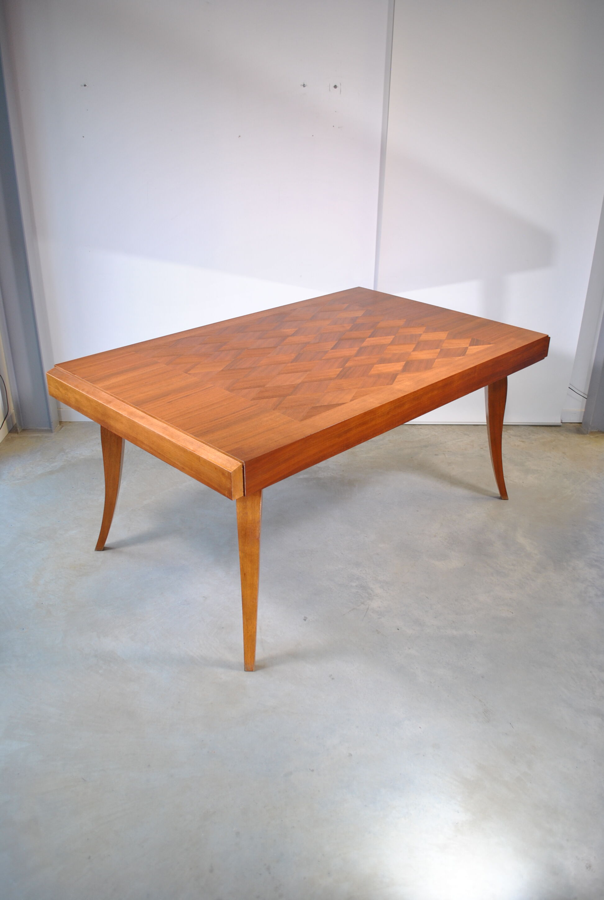 Extendable dining table circa 1950