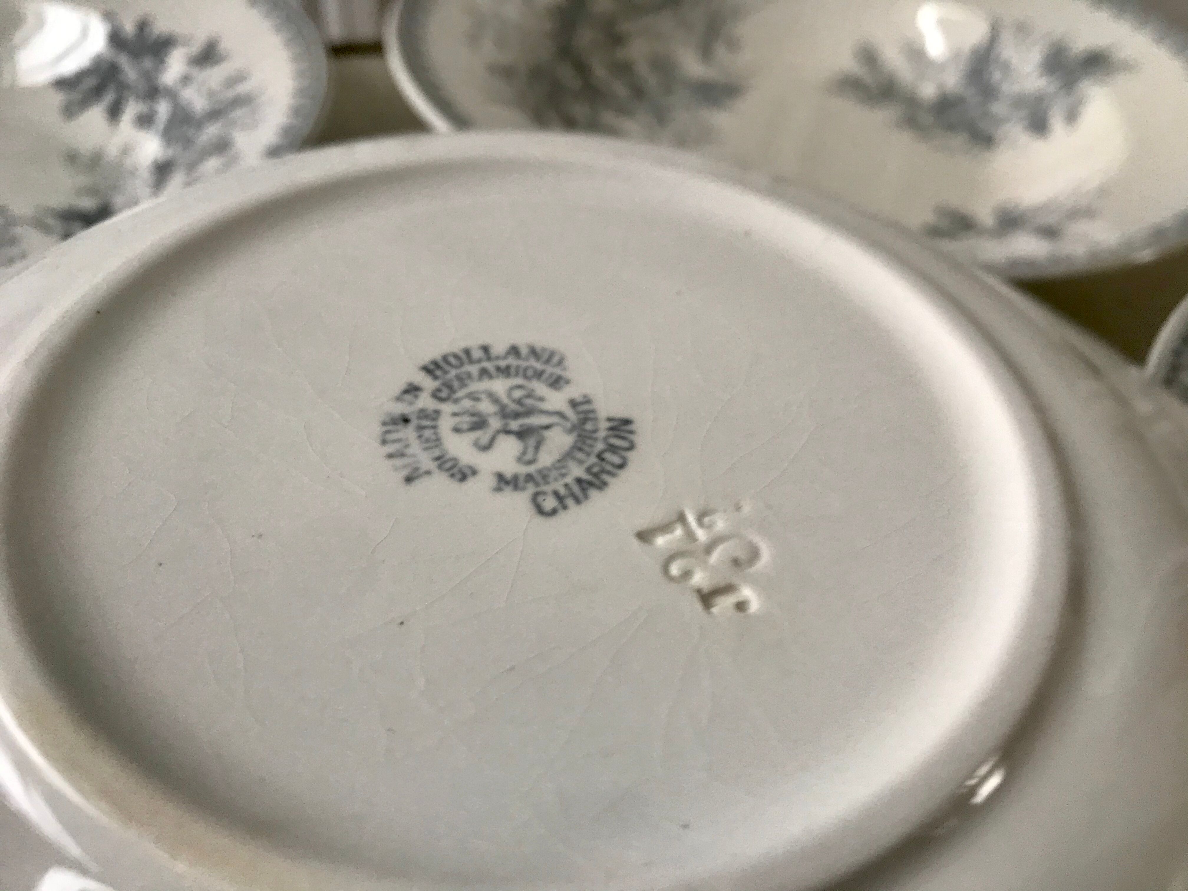4 hollow plates Terre de Fer Company Ceramics model Thistle made in Holland late nineteenth