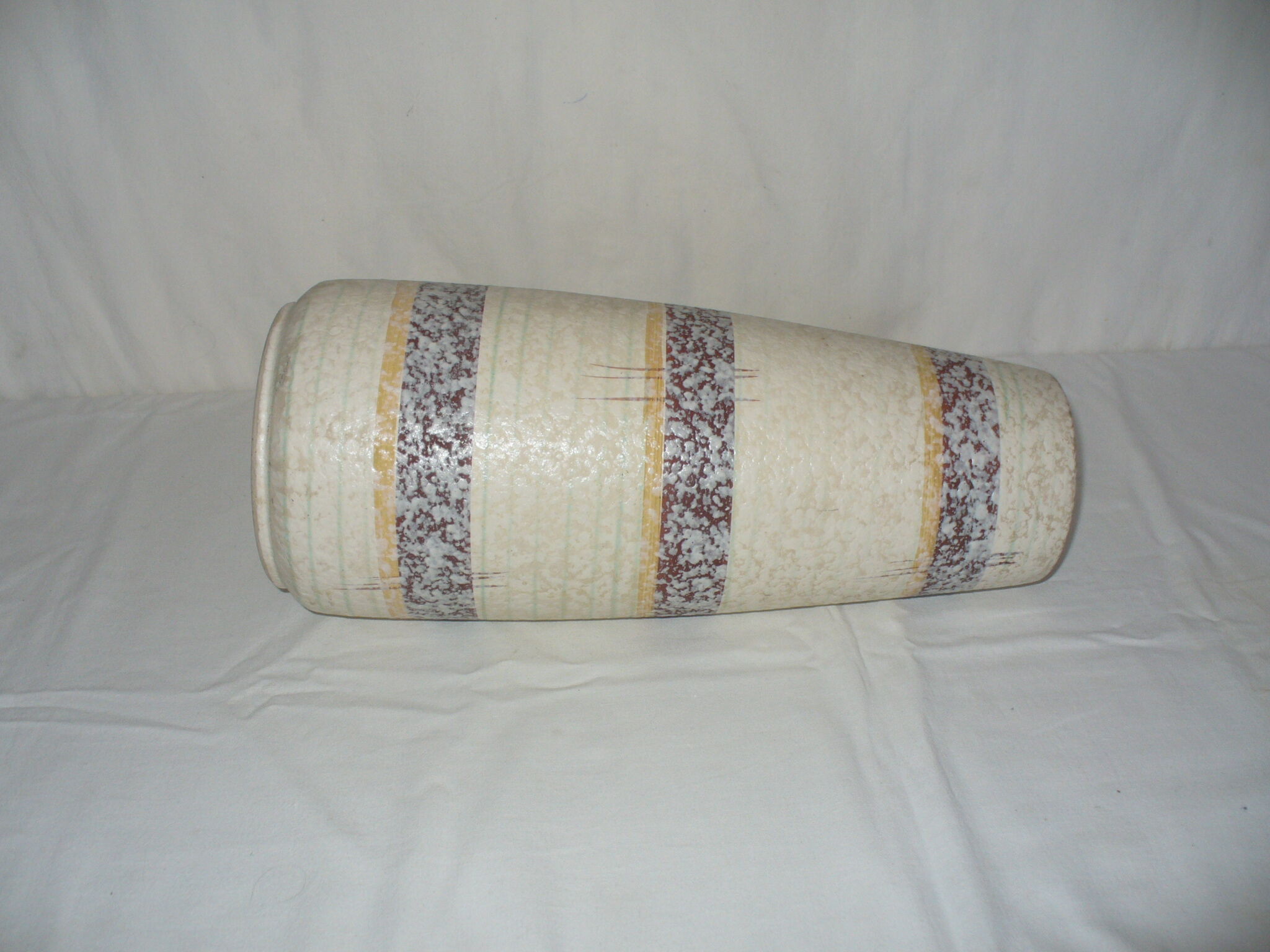 Large model vase of the 50s