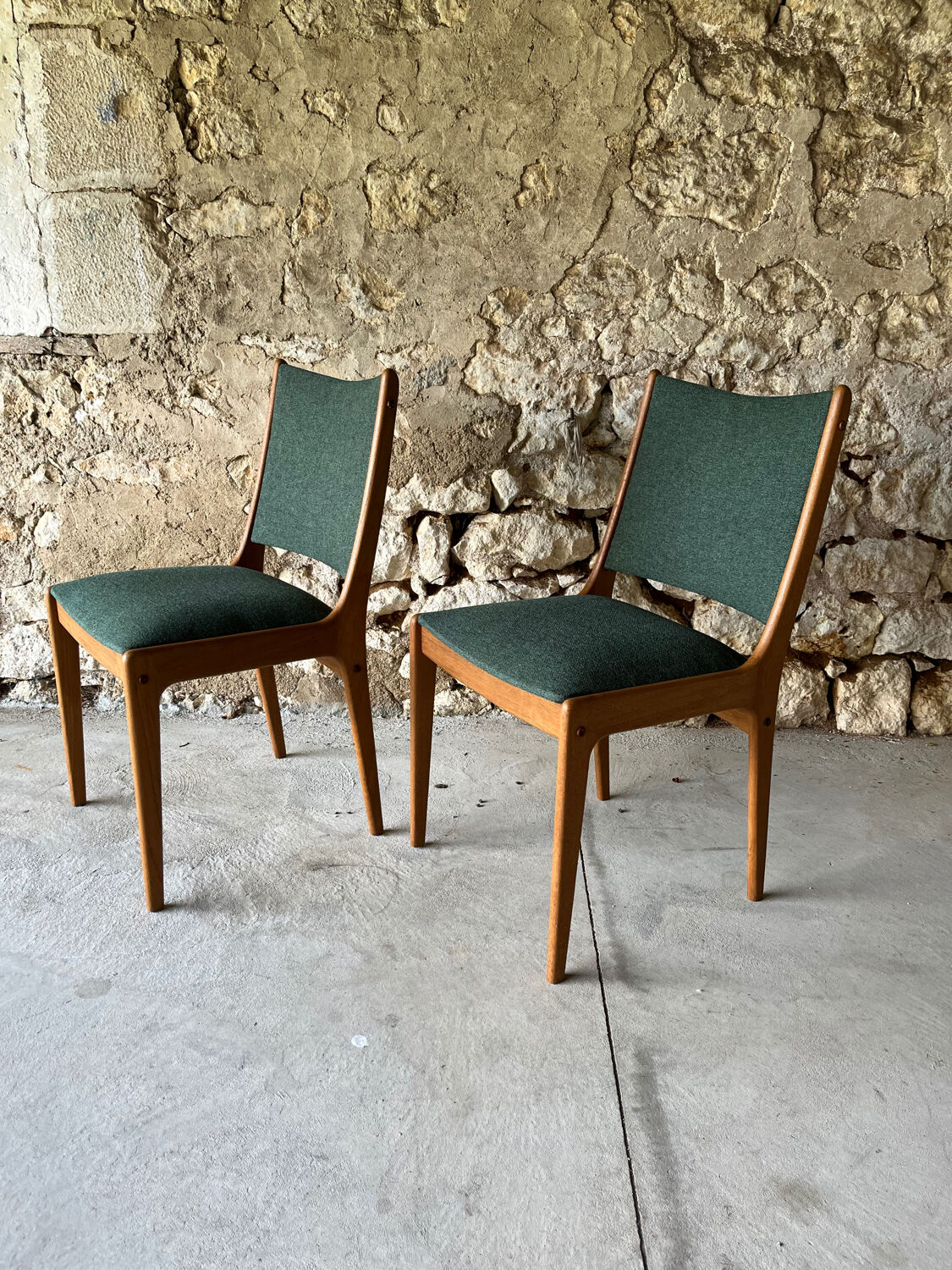 Pair of chairs by Johannes Andersen